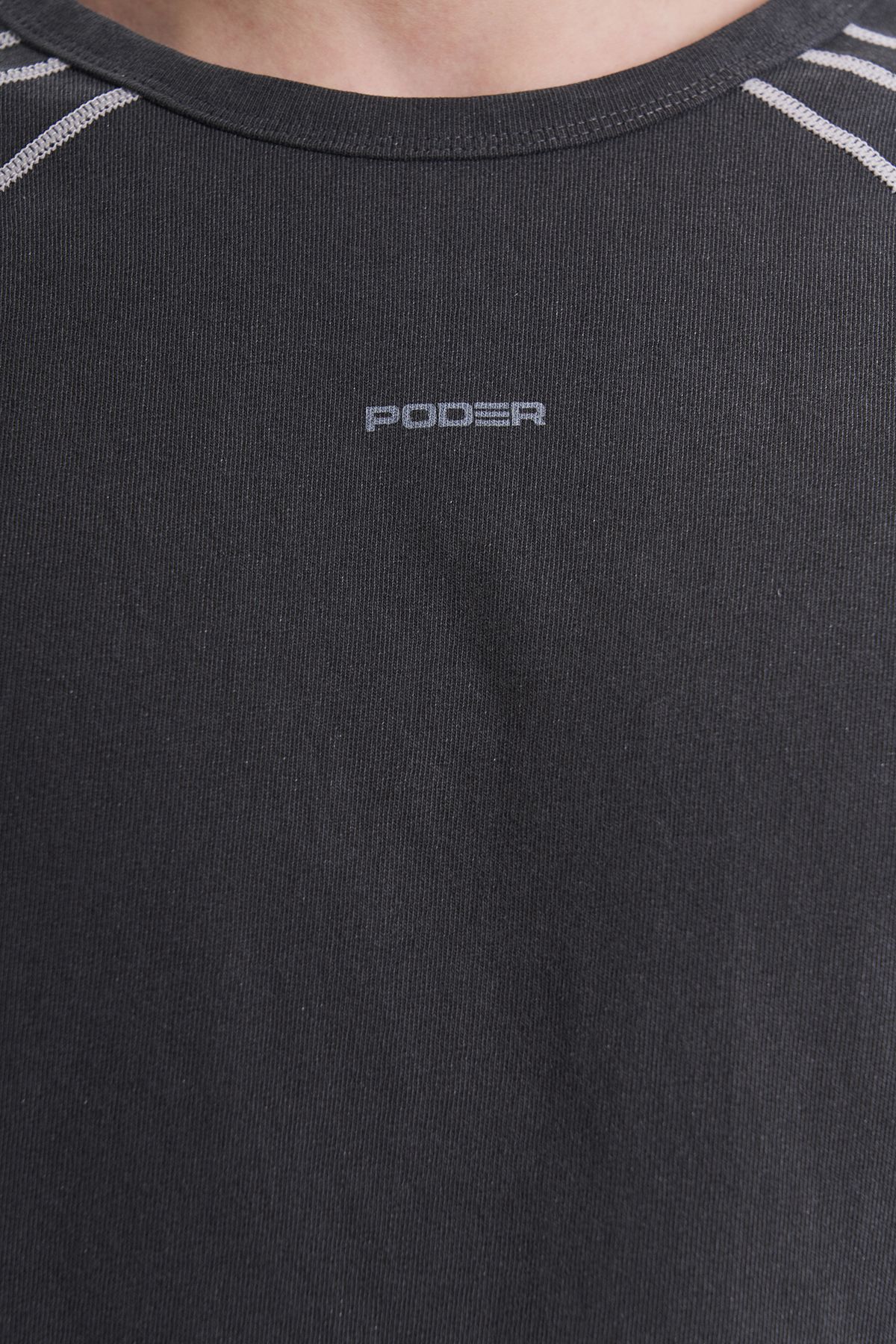 포더(PODER) OG아이덴 머슬핏 티셔츠 [차콜]