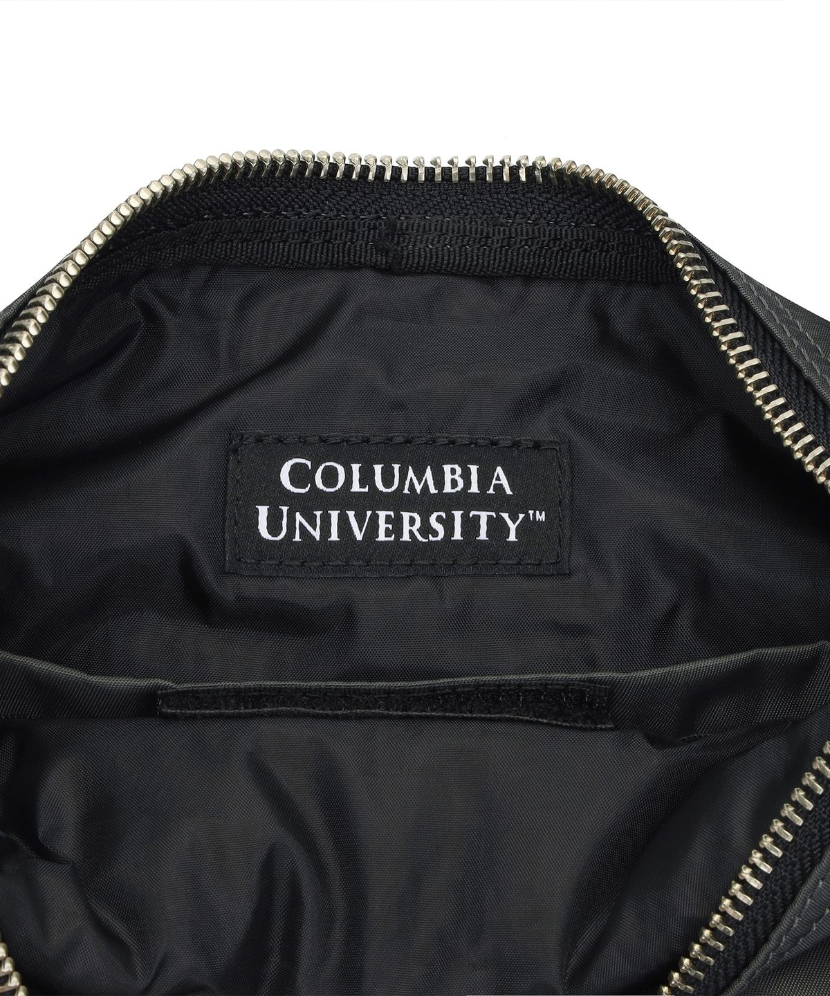 컬럼비아 유니버시티(COLUMBIA UNIVERSITY) M-LABEL HELMET SMALL CROSS BAG 차콜