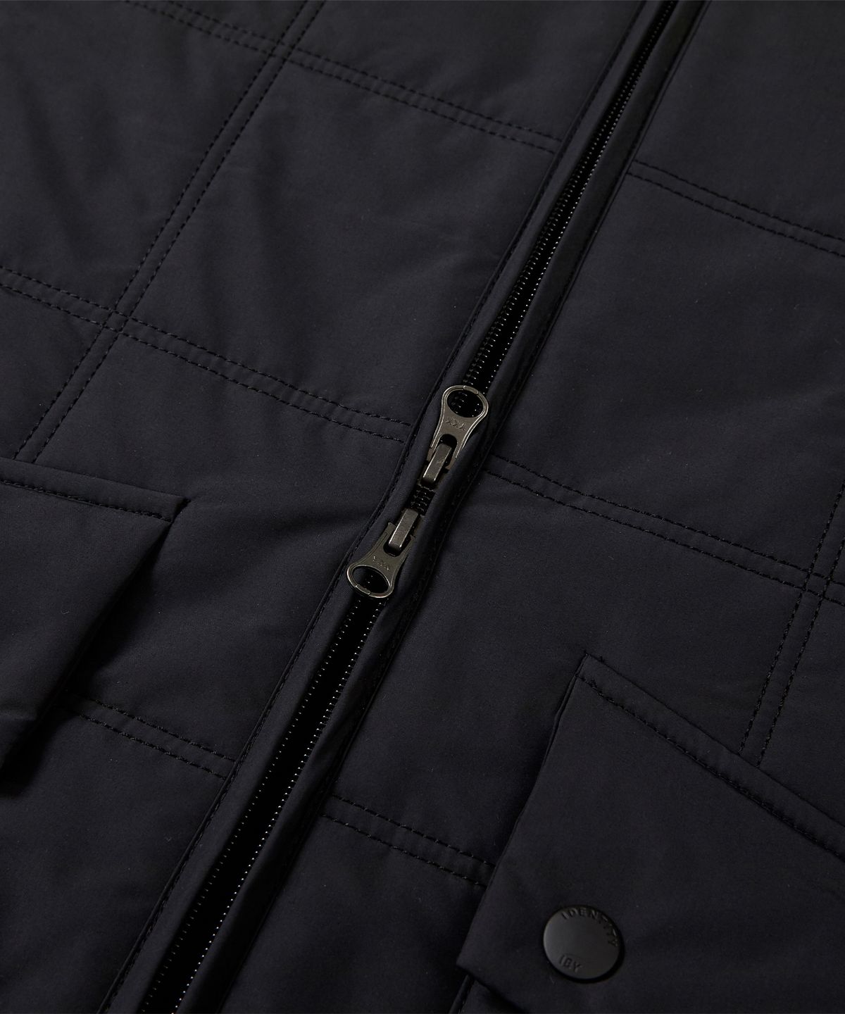 이에이(IEY) CROSS QUILTING VEST Black
