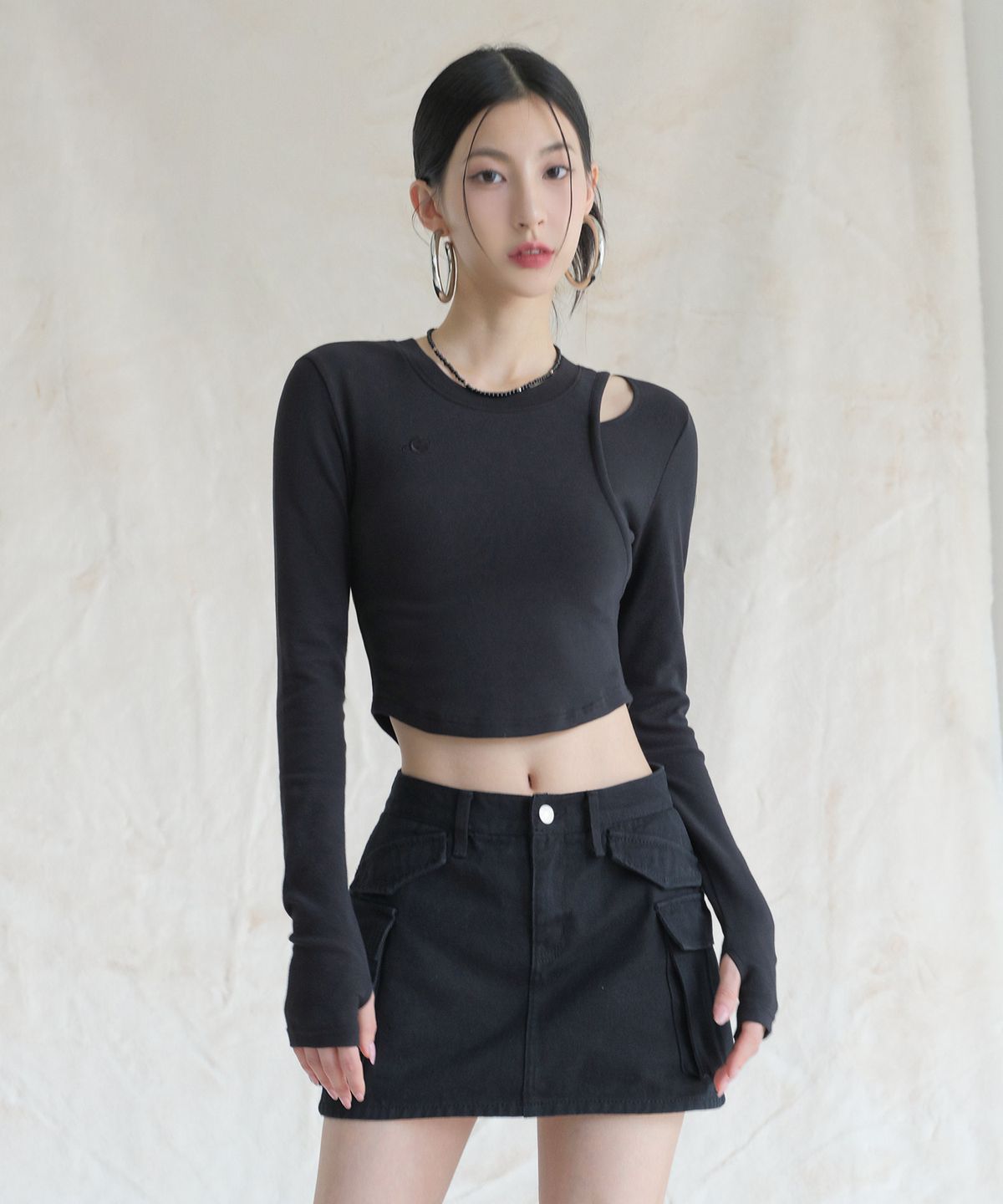 어반드레스(AVANDRESS) hole-cut Crop Long Sleeve - 5COL