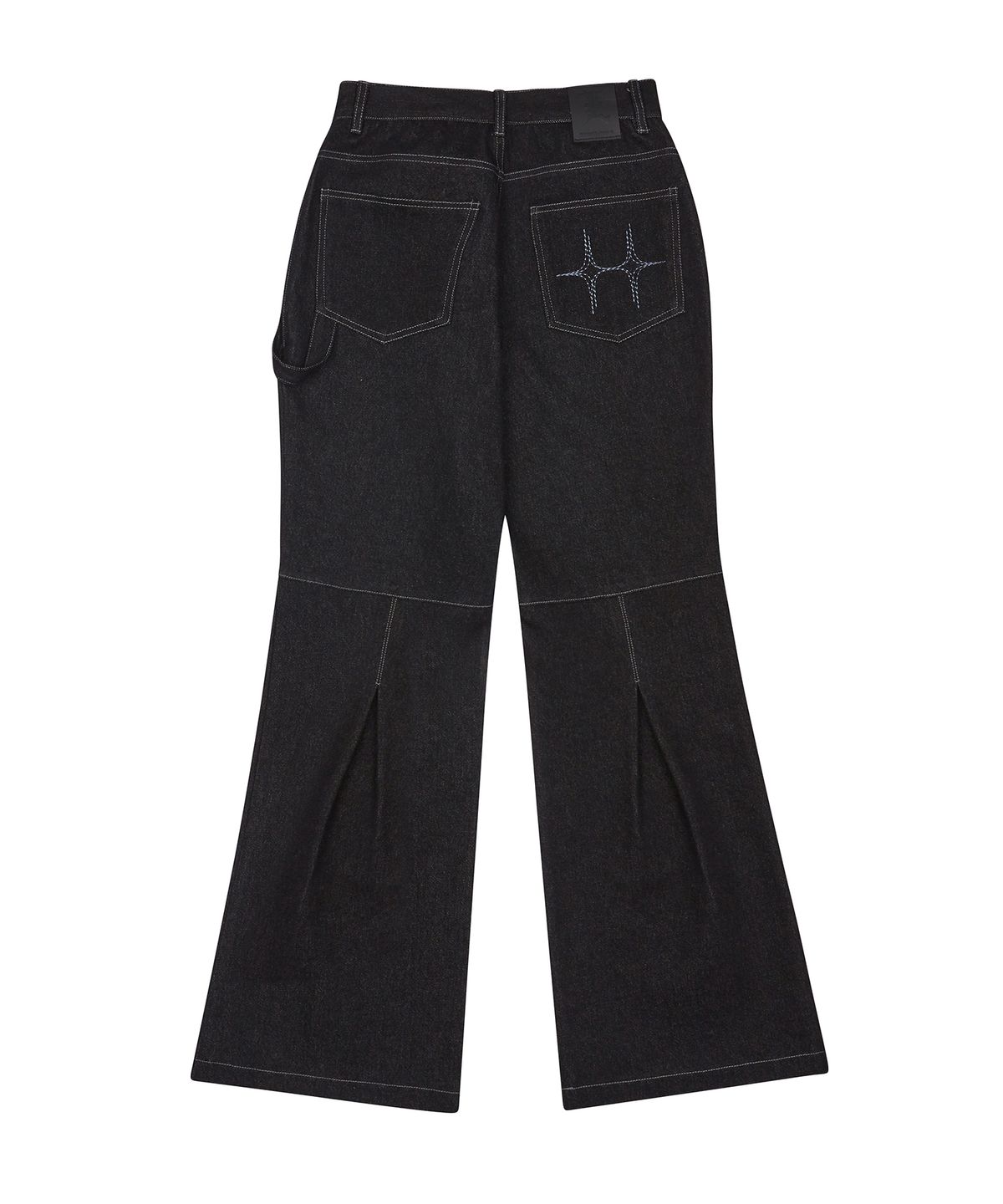 러브이즈트루(LUVISTRUE) CH TUCK BOOTSCUT PANTS(BLACK)
