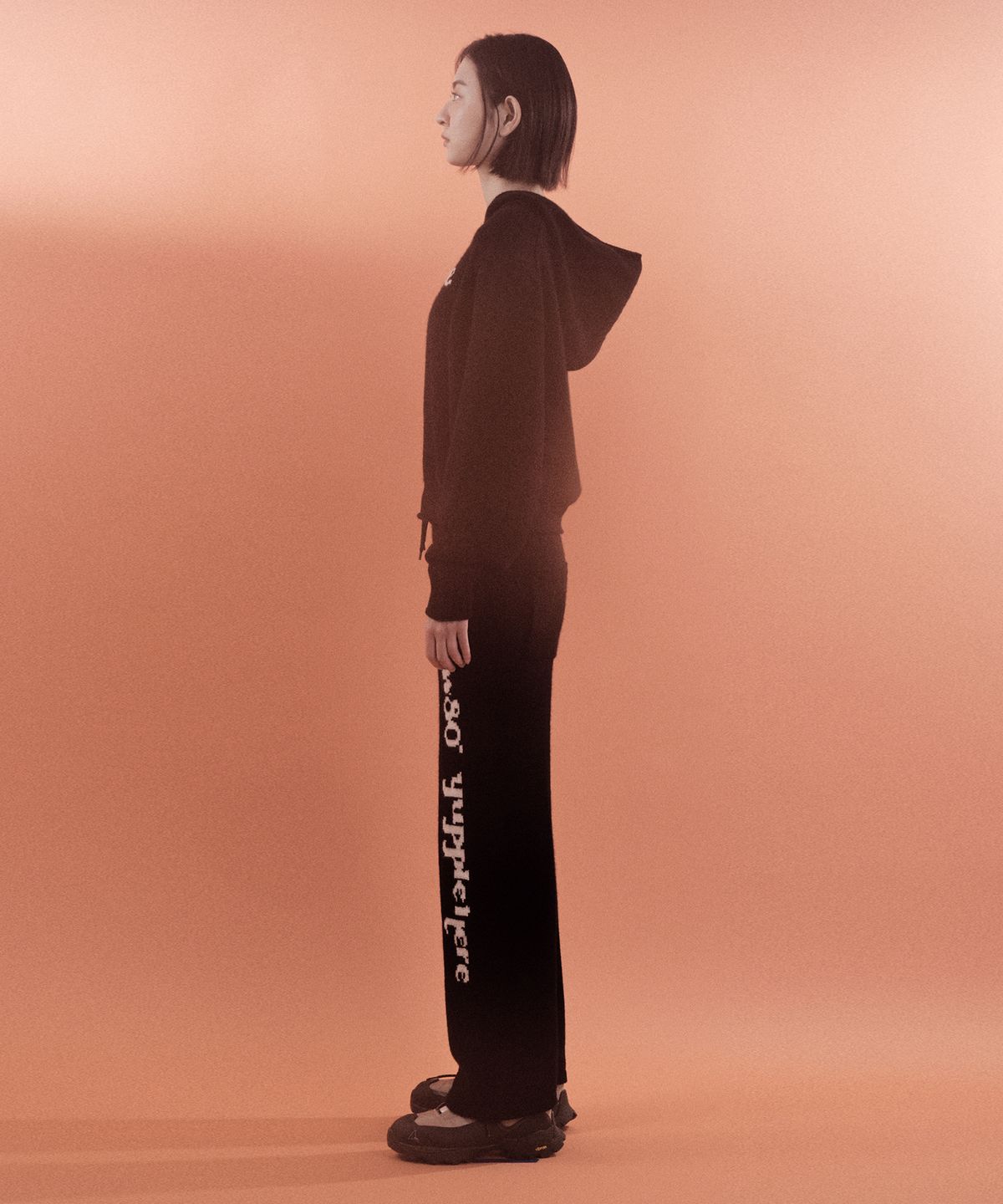 마욜(MAYOL) 여성 yuppie 니트 후드 풀오버_블랙