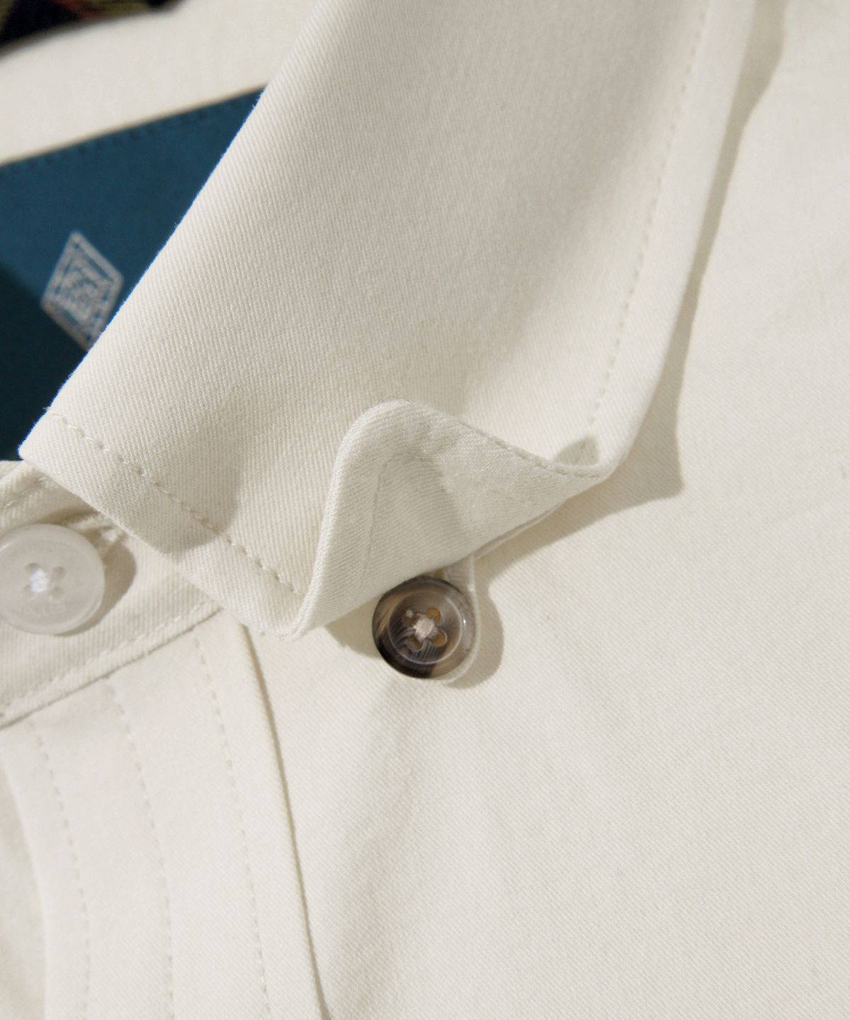 다이아몬드 레이라(DIAMOND LAYLA) Double Stitch Button-Down Semi Oversized Fit Shirt S129 - Off White