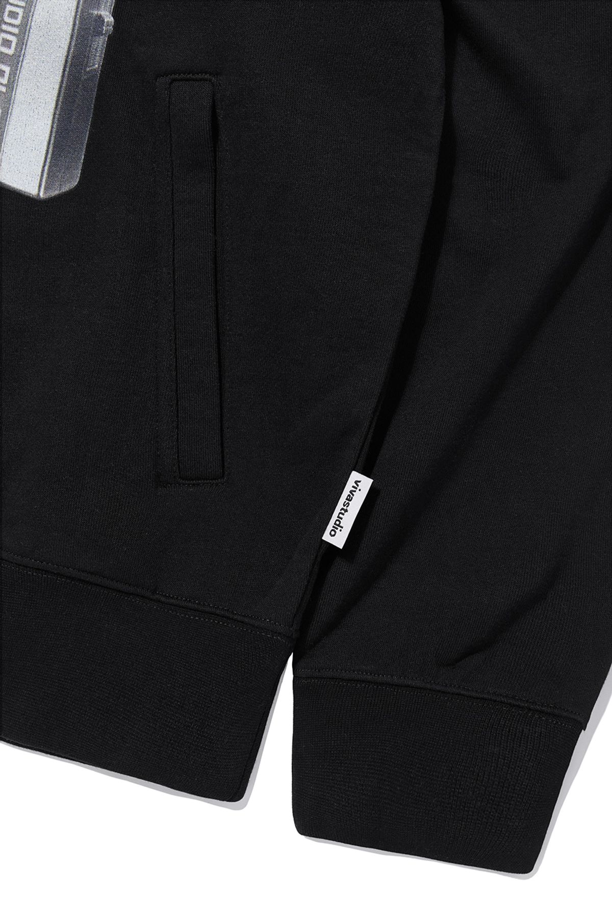 비바스튜디오(VIVASTUDIO) AIR MAN HOODIE [BLACK]