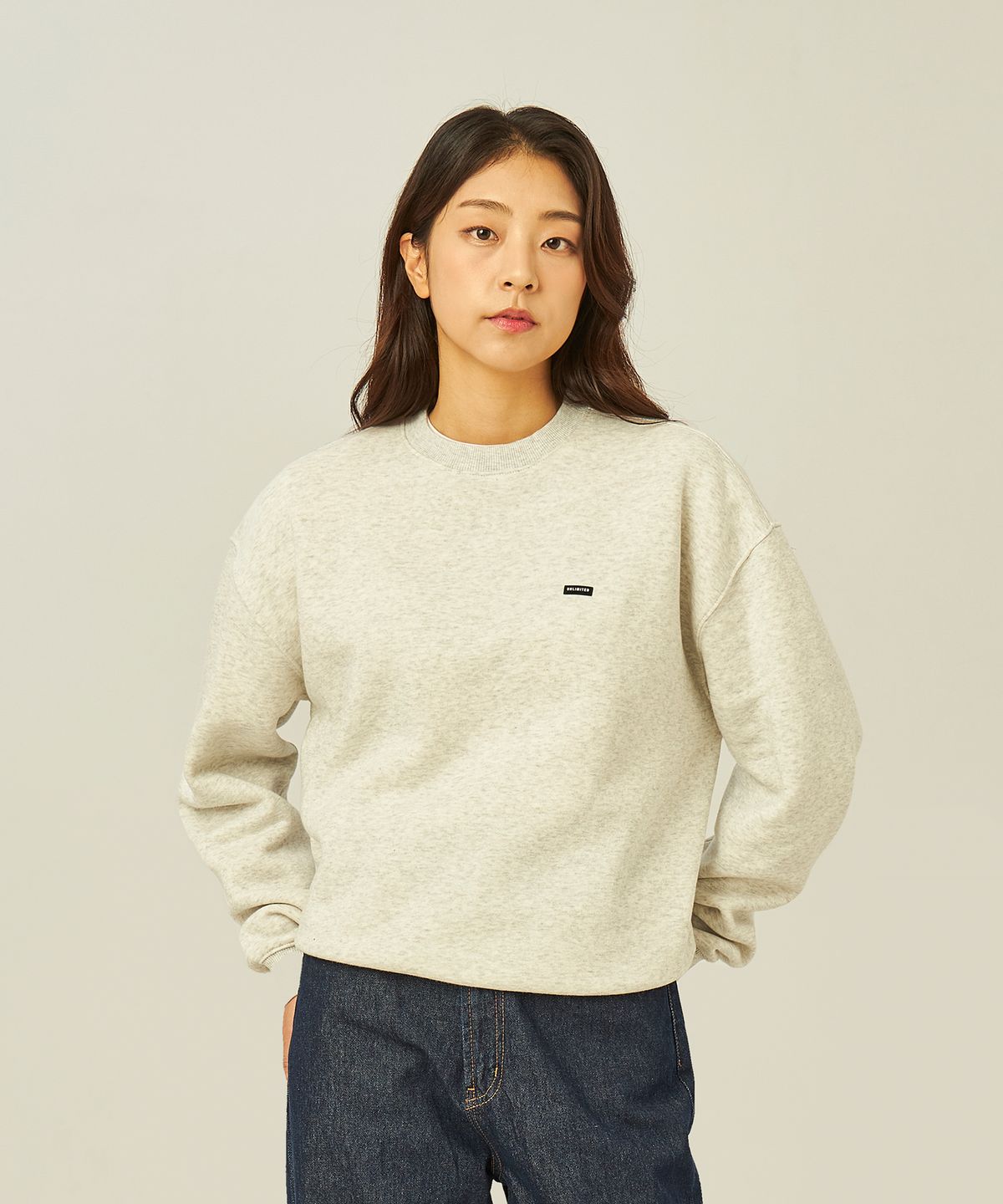 언리미트(UNLIMIT) Rubber Crewneck (U23DTTS45)