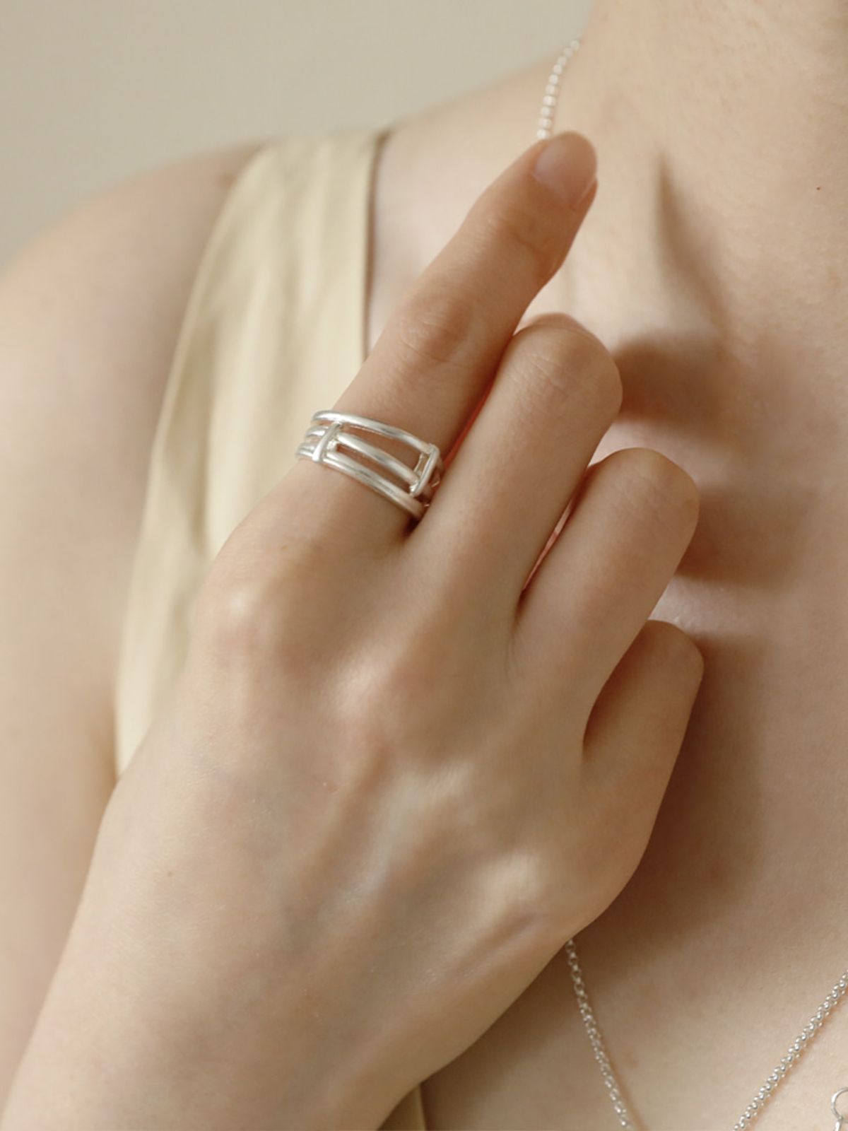 소수(SOSOO) Matt Silver Line Ring 매트 실버 라인 반지
