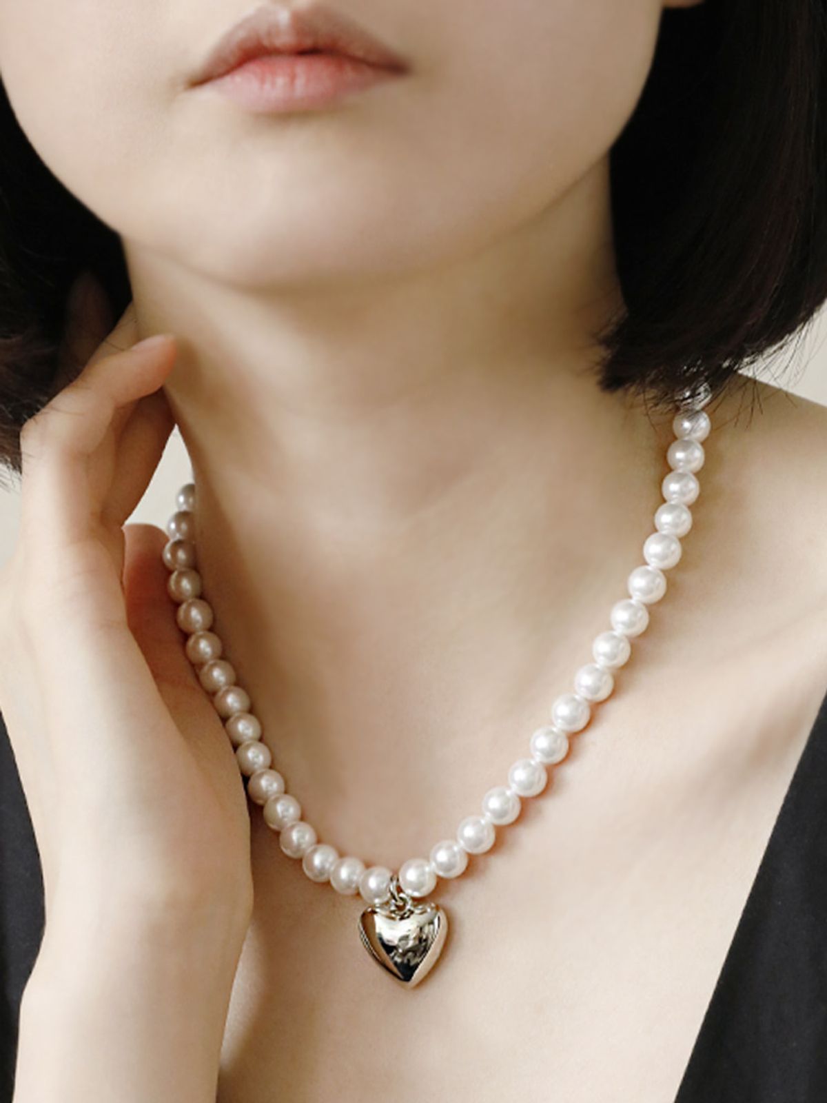 소수(SOSOO) Heart Pearl Toggle Necklace 하트 진주 토글 목걸이