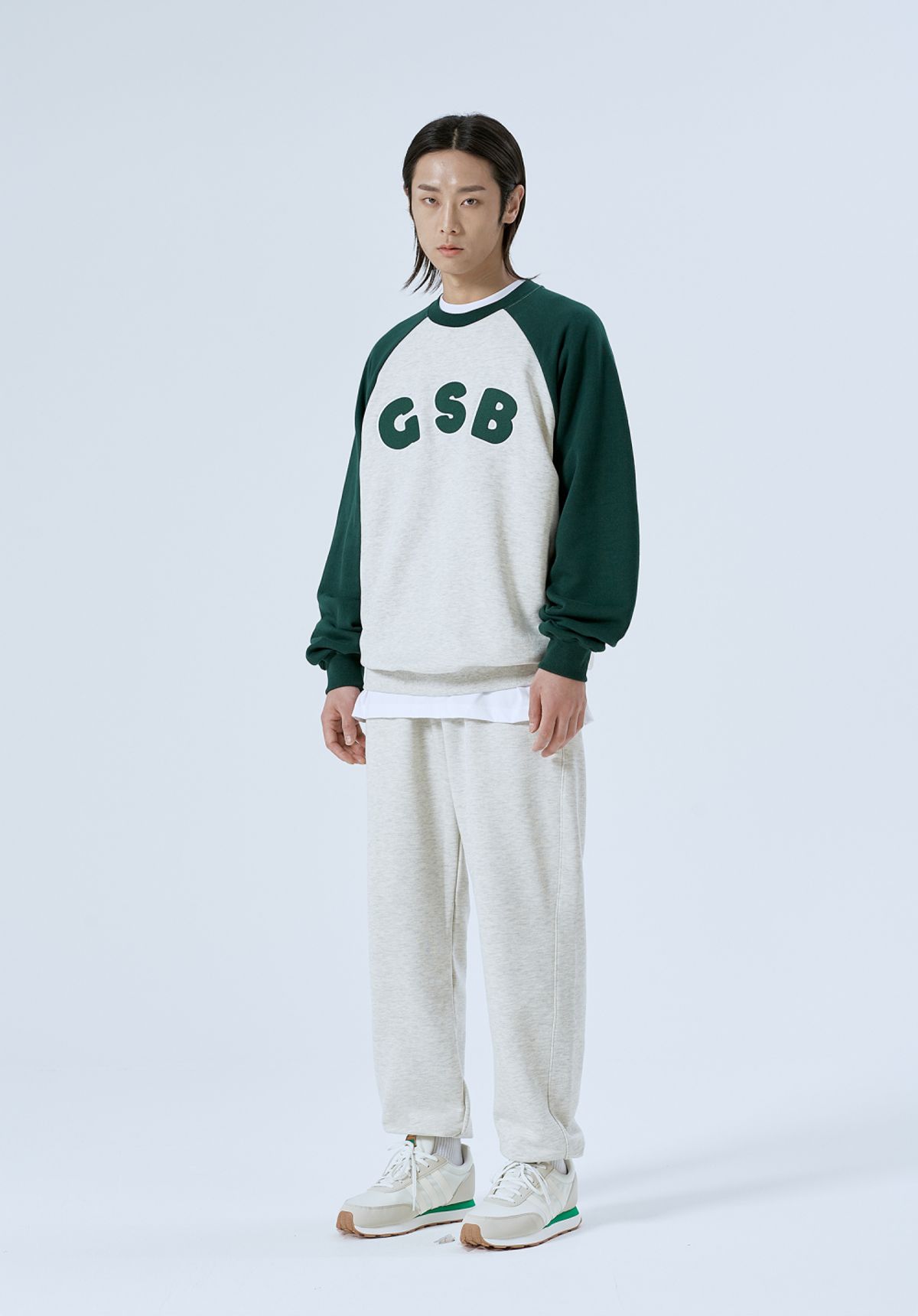 게인스보로(GAINSBORO) GSB로고 래글런 맨투맨_오트밀/그린
