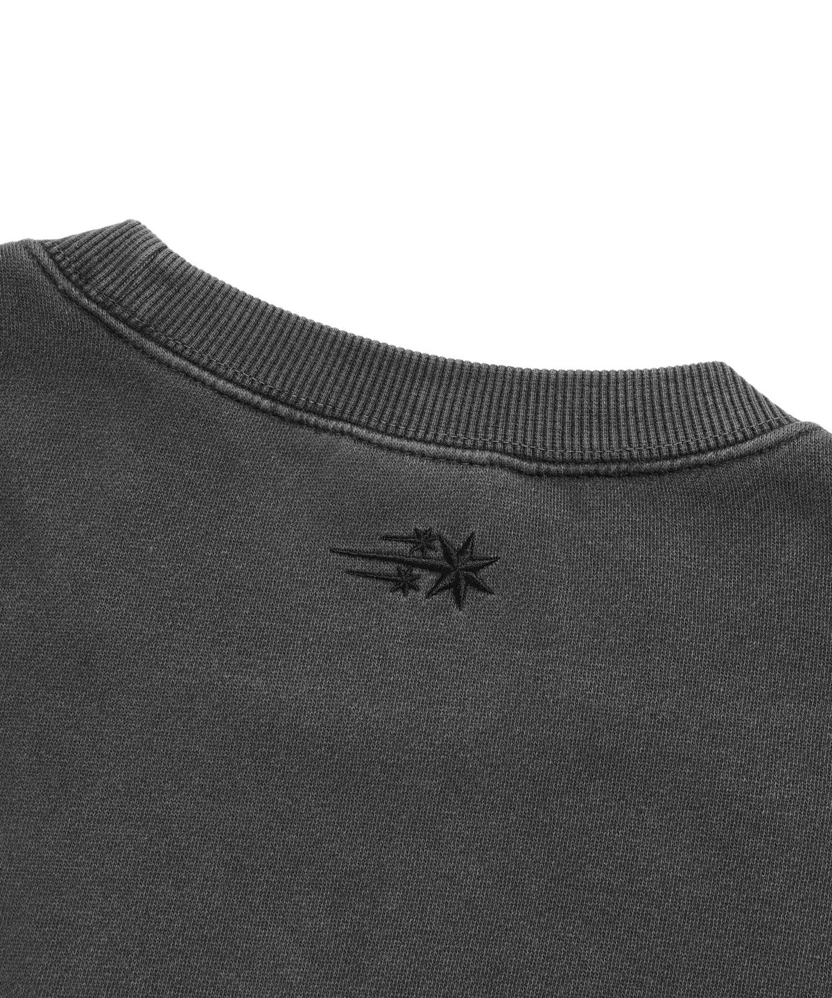 나이스고스트클럽(NICEGHOSTCLUB) POSTER PIGMENT SWEATSHIRTS_CHARCOAL(NG2DFUM454A)