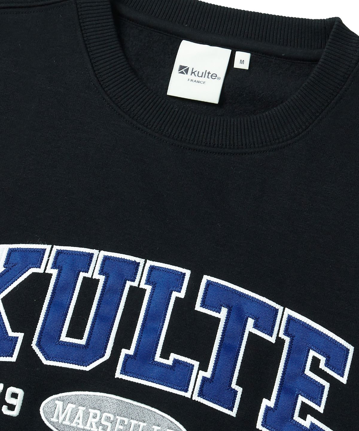 쿨트(KULTE) 트윌 아치 로고 크루넥 BLACK