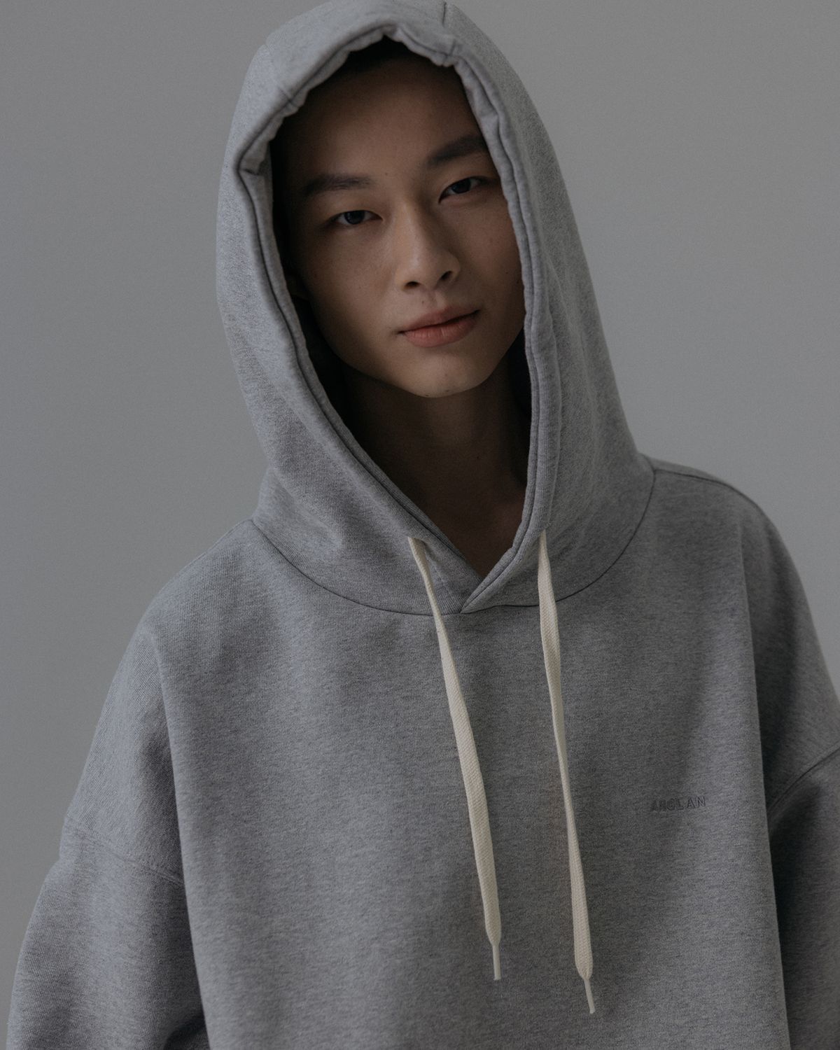 앵글런(ANGLAN) Valley Tuck Sweat Balloon Hoodie - Melange Grey
