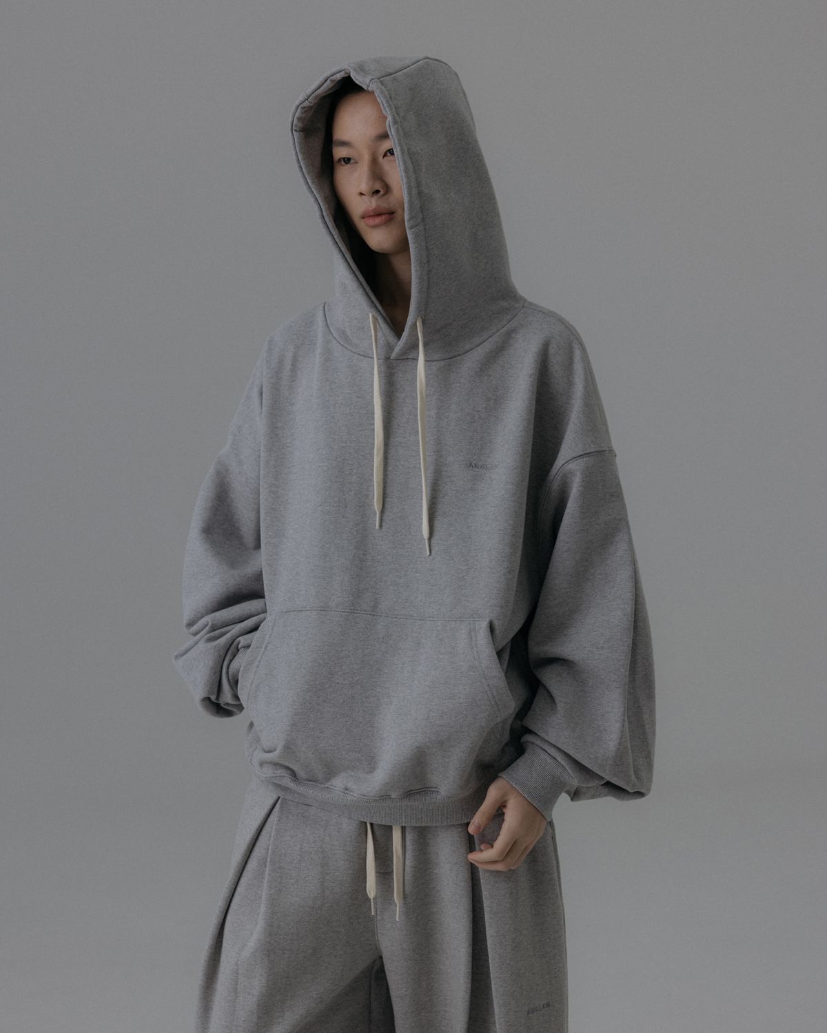 앵글런(ANGLAN) Valley Tuck Sweat Balloon Hoodie - Melange Grey