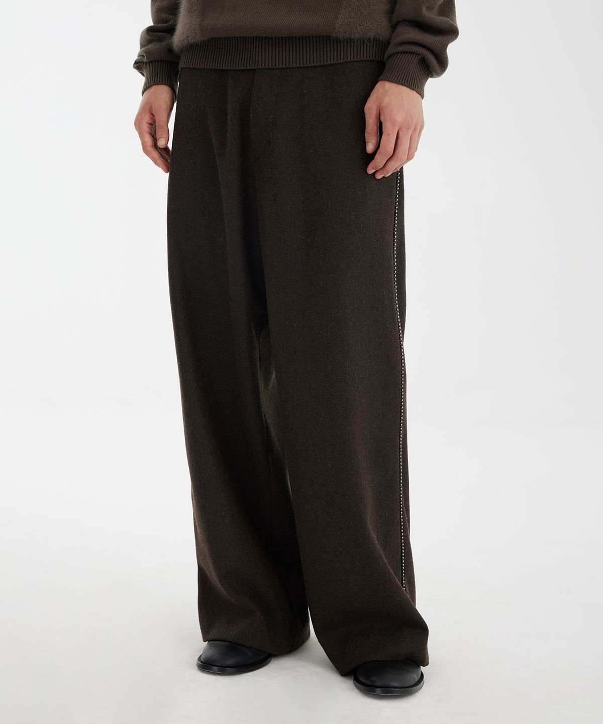 유스(YOUTH) Low Waist Wide Trousers - Brown