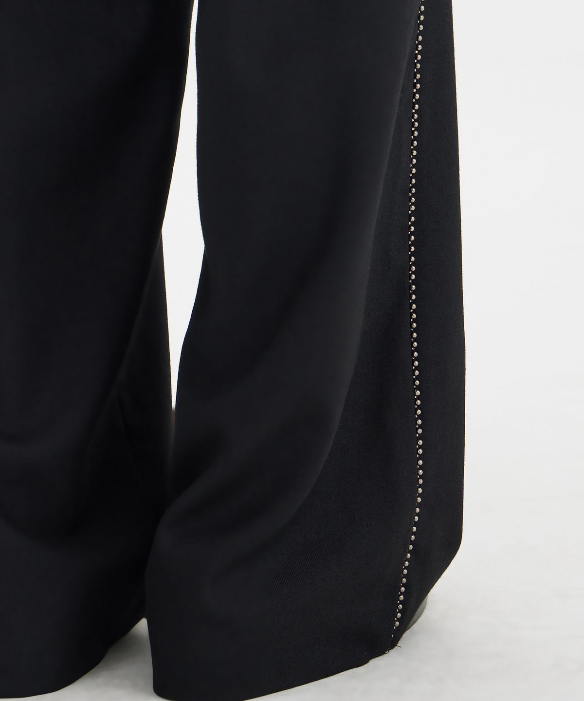 유스(YOUTH) Low Waist Wide Trousers - Black