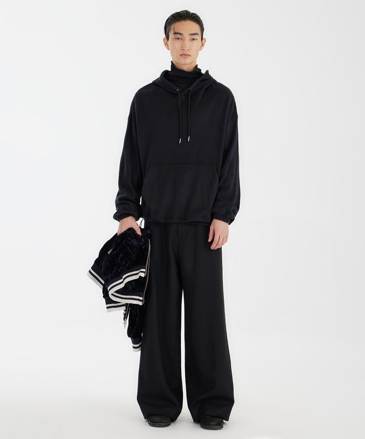 유스(YOUTH) Oversized Hooded Sweatshirt - Black