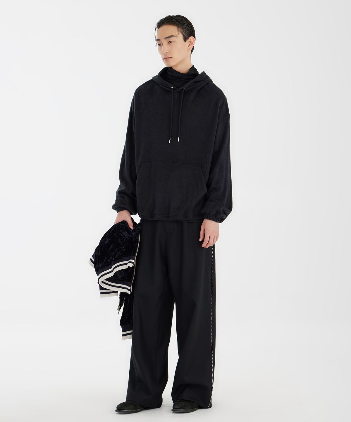 유스(YOUTH) Oversized Hooded Sweatshirt - Black