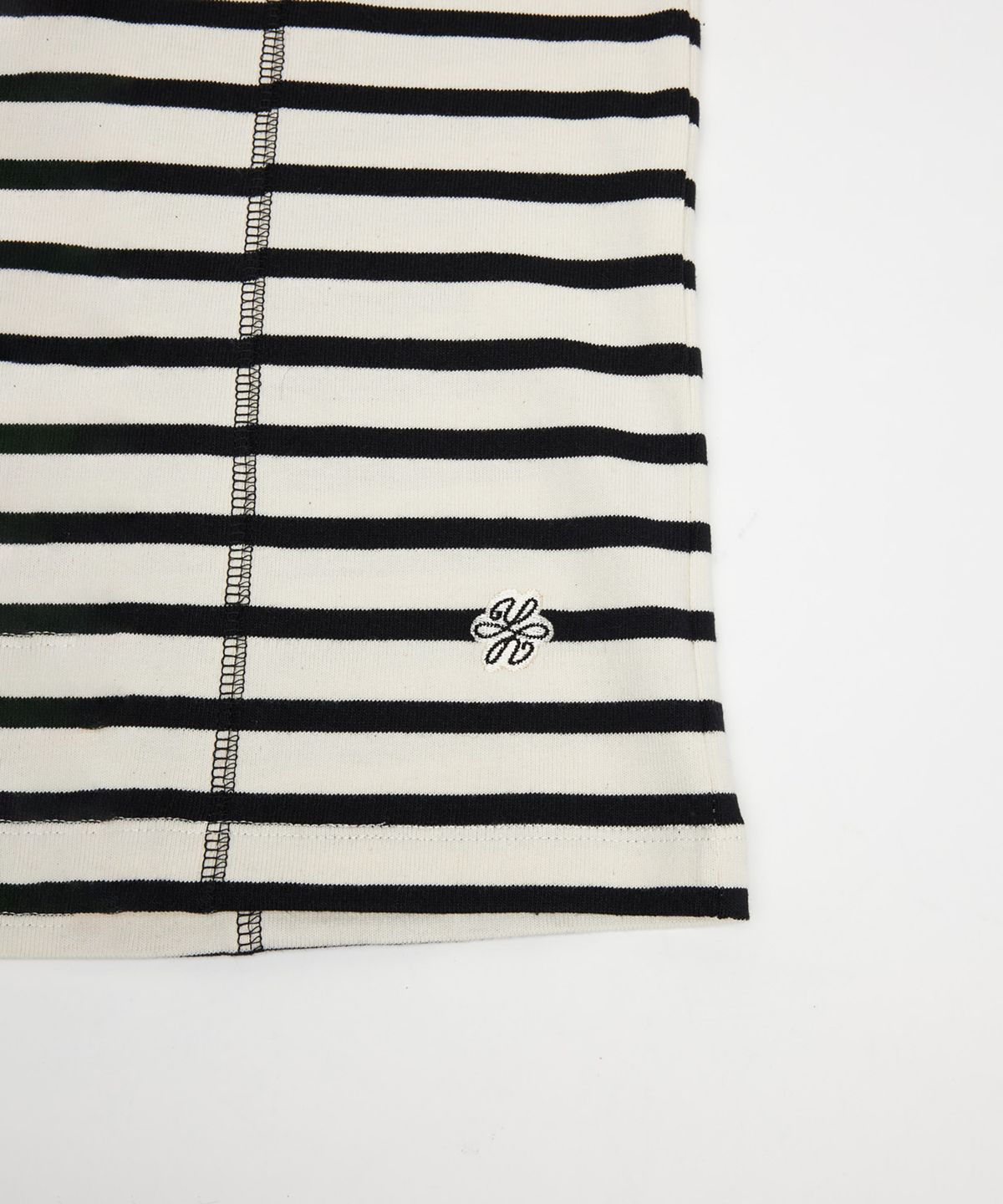 유스(YOUTH) Structured T-shirts - Ivory