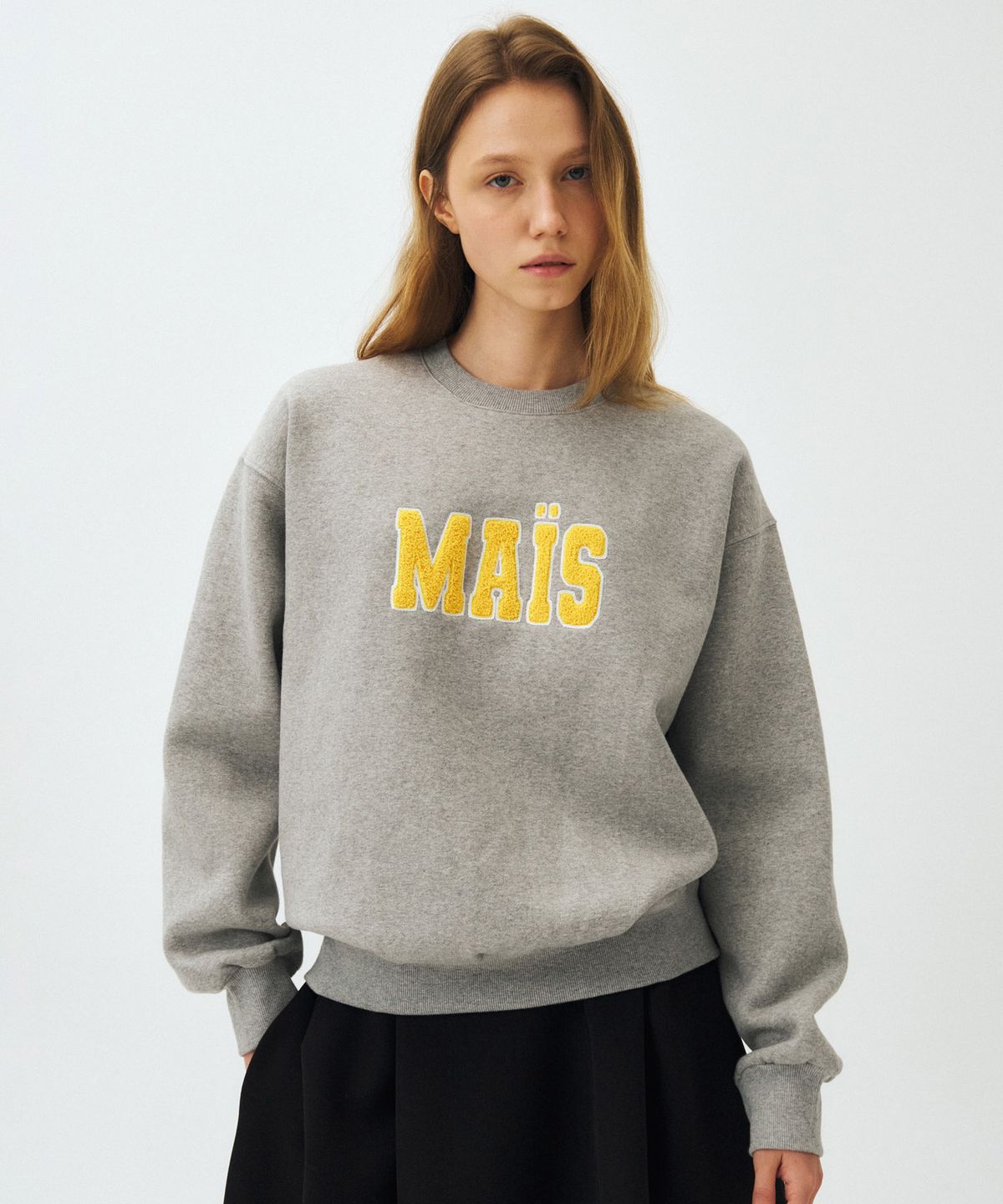 마이스(MAIS) MAIS BOUCLE LOGO SWEAT SHIRT / GRAY