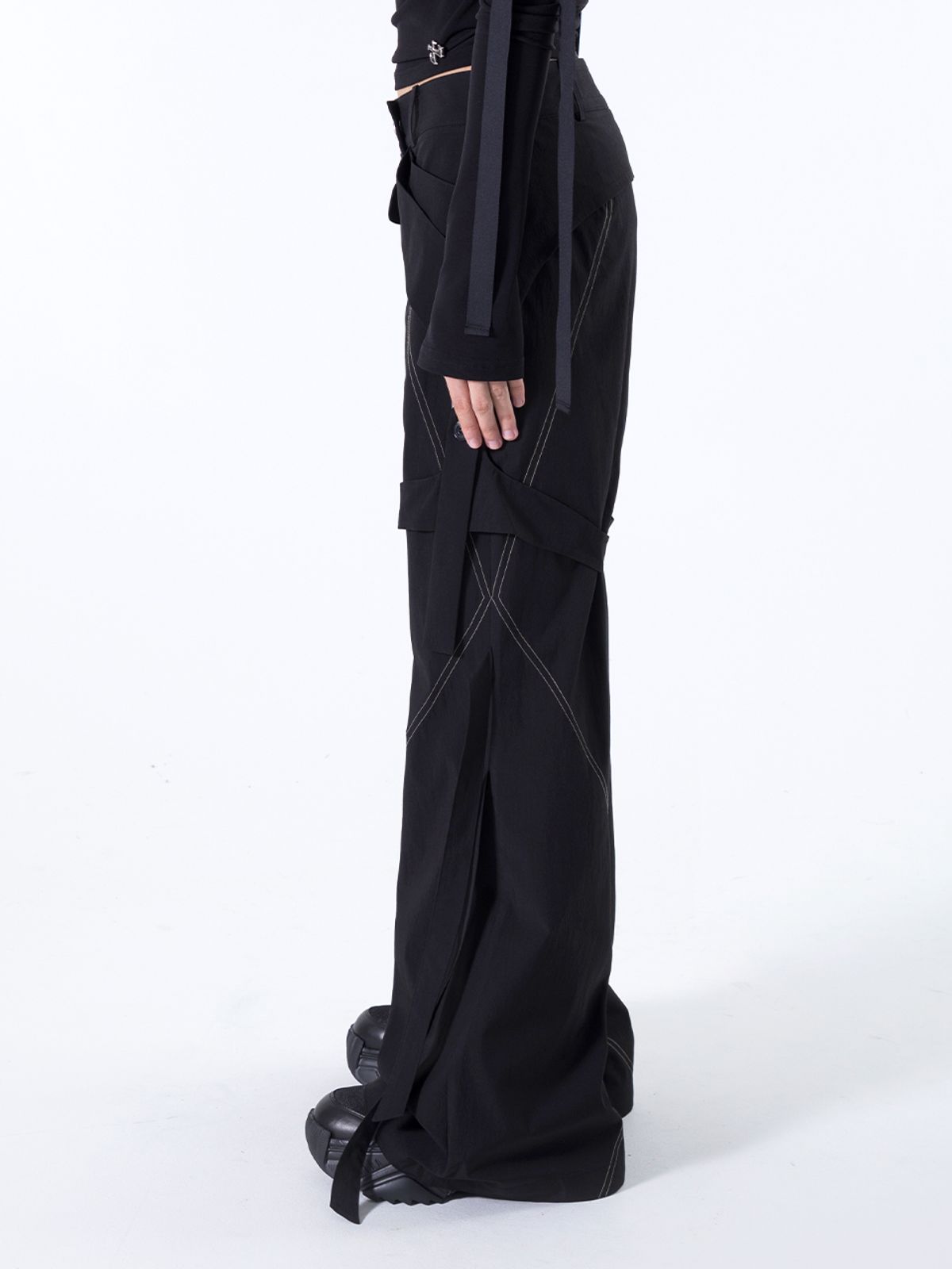 와이이이엘(YEEL) STRAP STITCH BOOTS CUT PANTS BLACK