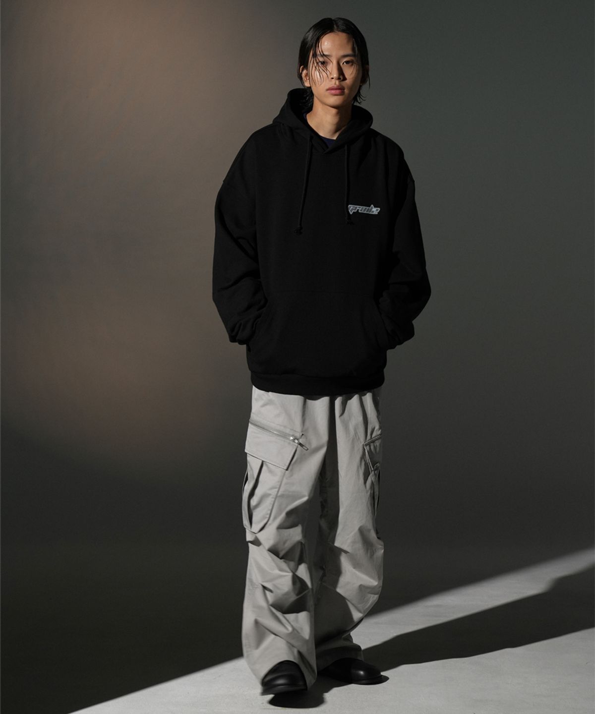 그레일즈(GRAILZ) GLOBE HOODIE [BLACK]