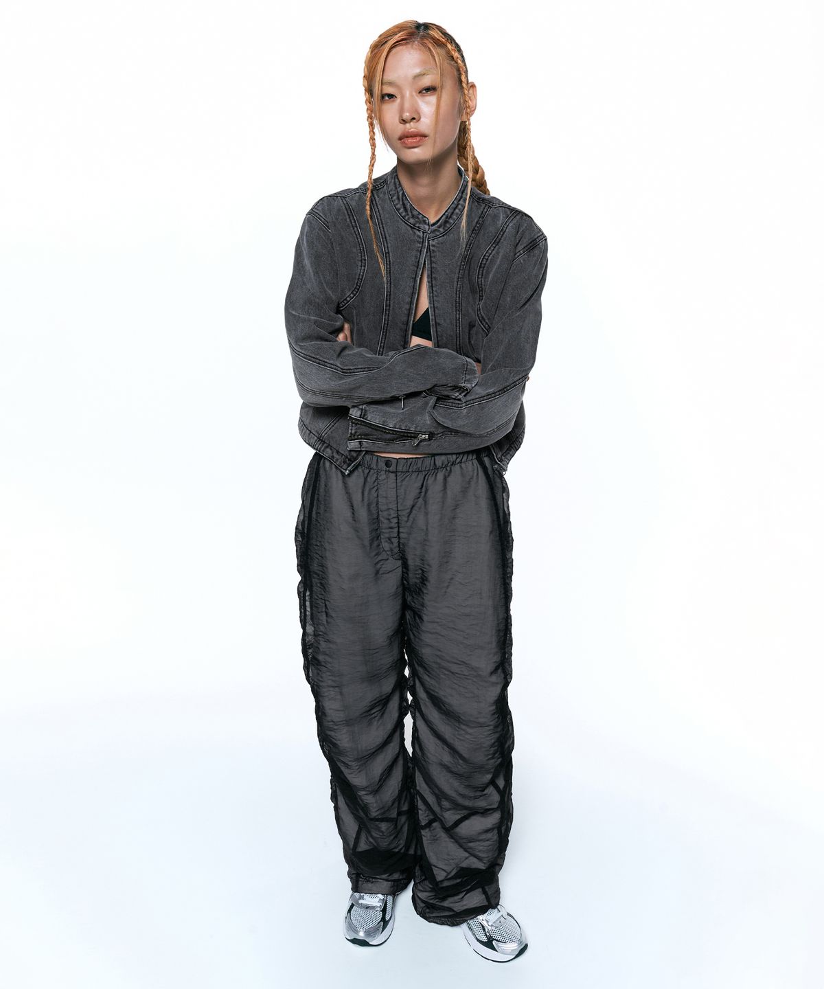 인사일런스 우먼(INSILENCE WOMEN) 브러쉬드 레이싱 데님 자켓 DARK GREY