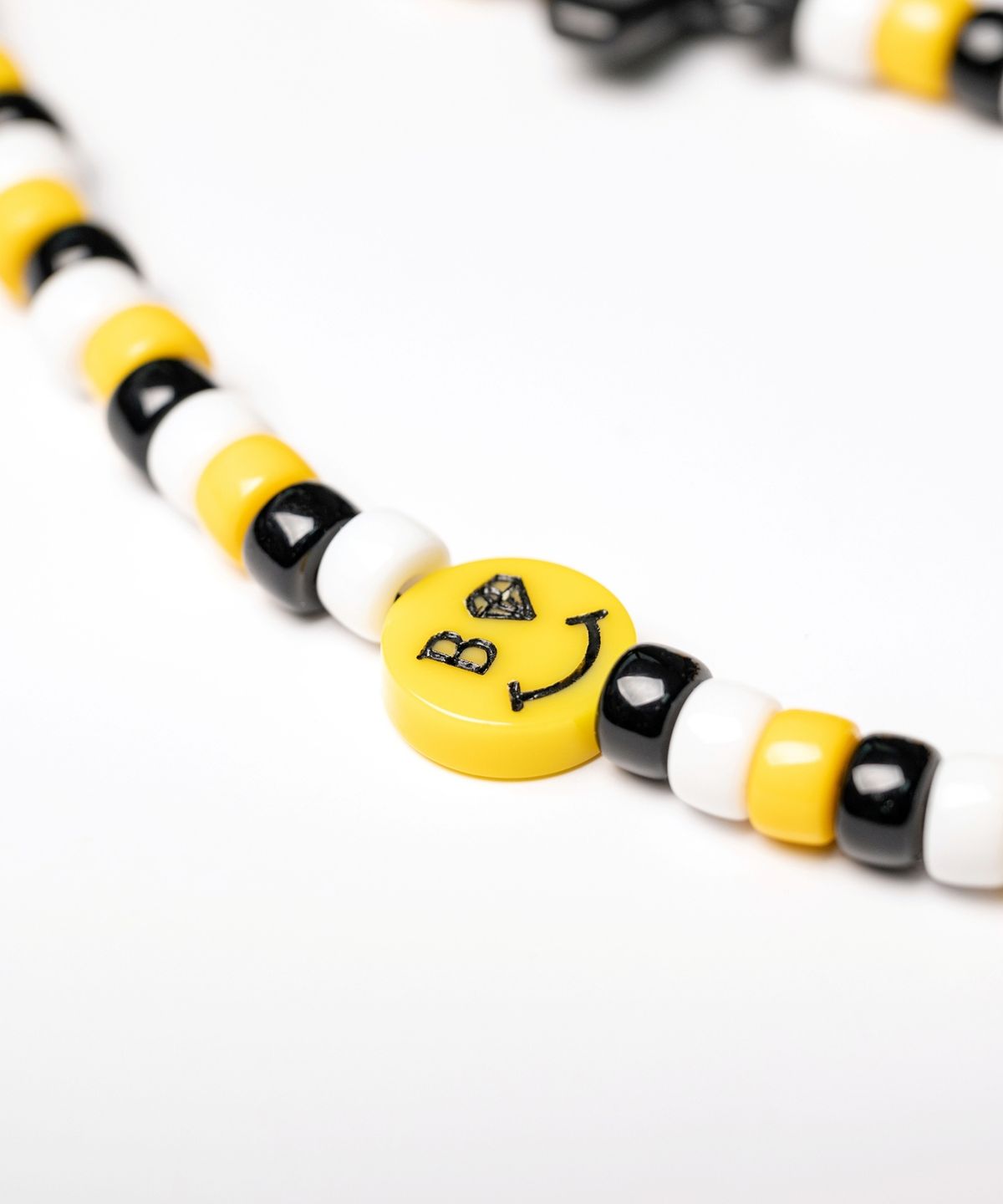 봉보(BONBEAU) Smile airplane cloud color beads strap 스마일 비행기 구름 비즈 폰 스트랩 핸드폰줄