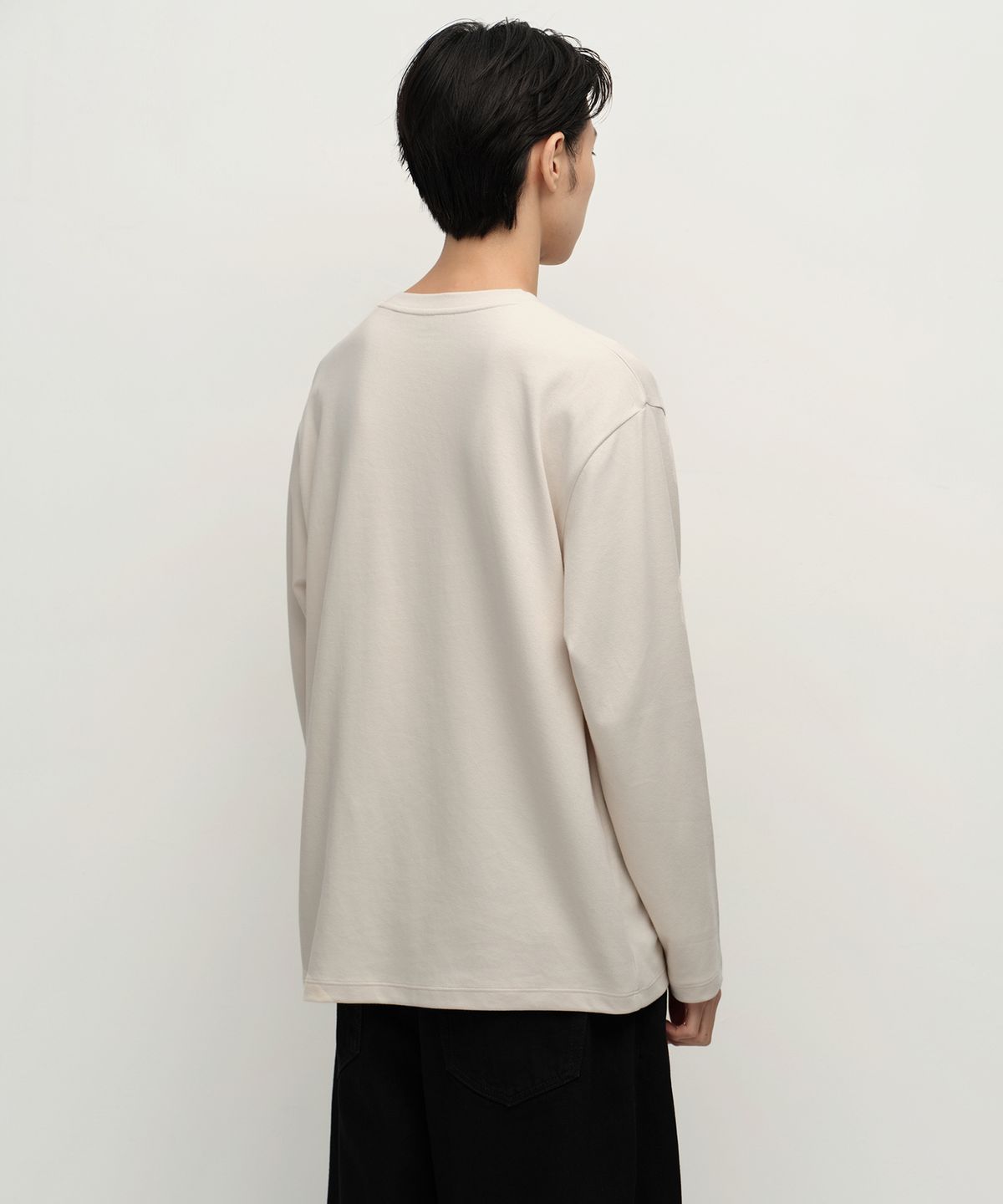 무신사 스탠다드(MUSINSA STANDARD) [힛탠다드] 크루 넥 긴소매 티셔츠 [에크루]