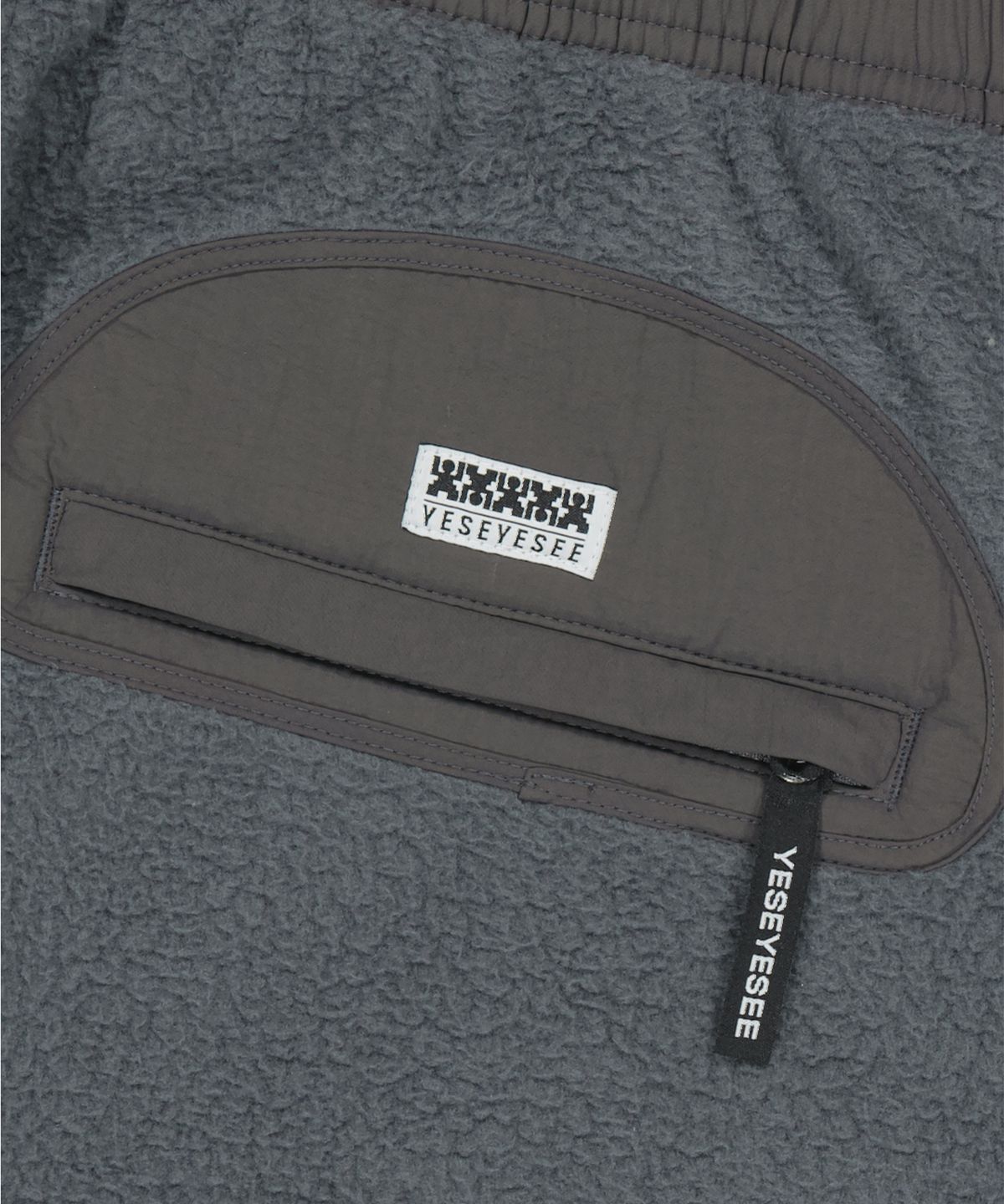 예스아이씨(YESEYESEE) Boa Fleece Nomadic Pants Charcoal