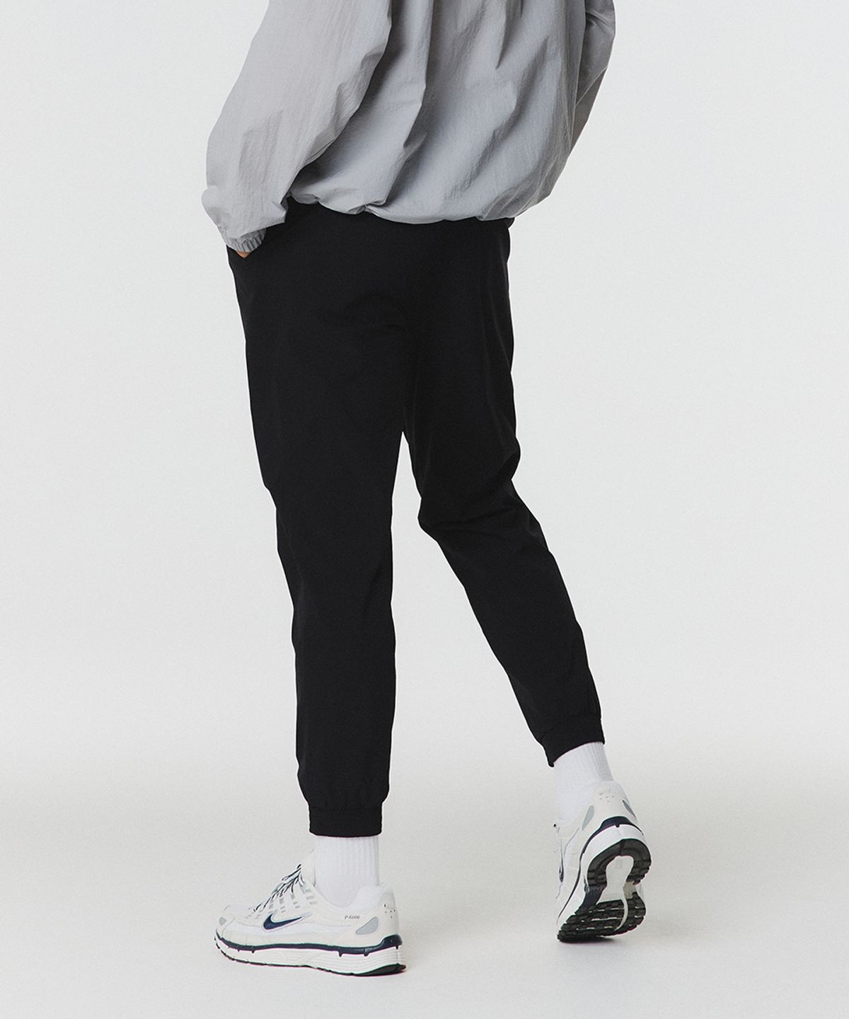 무신사 스탠다드 스포츠(MUSINSA STANDARD SPORTS) 무빙 무브라이트 조거팬츠 (4color)