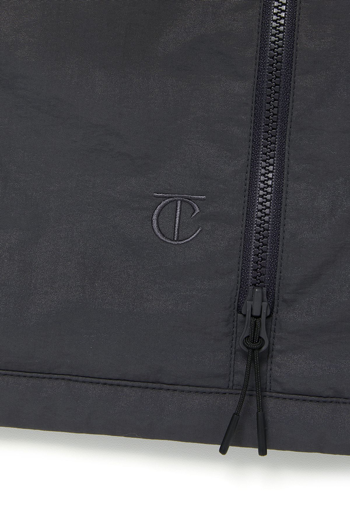 커렌트(CURRENT) GLOSSY HOODED JUMPER [CHARCOAL]