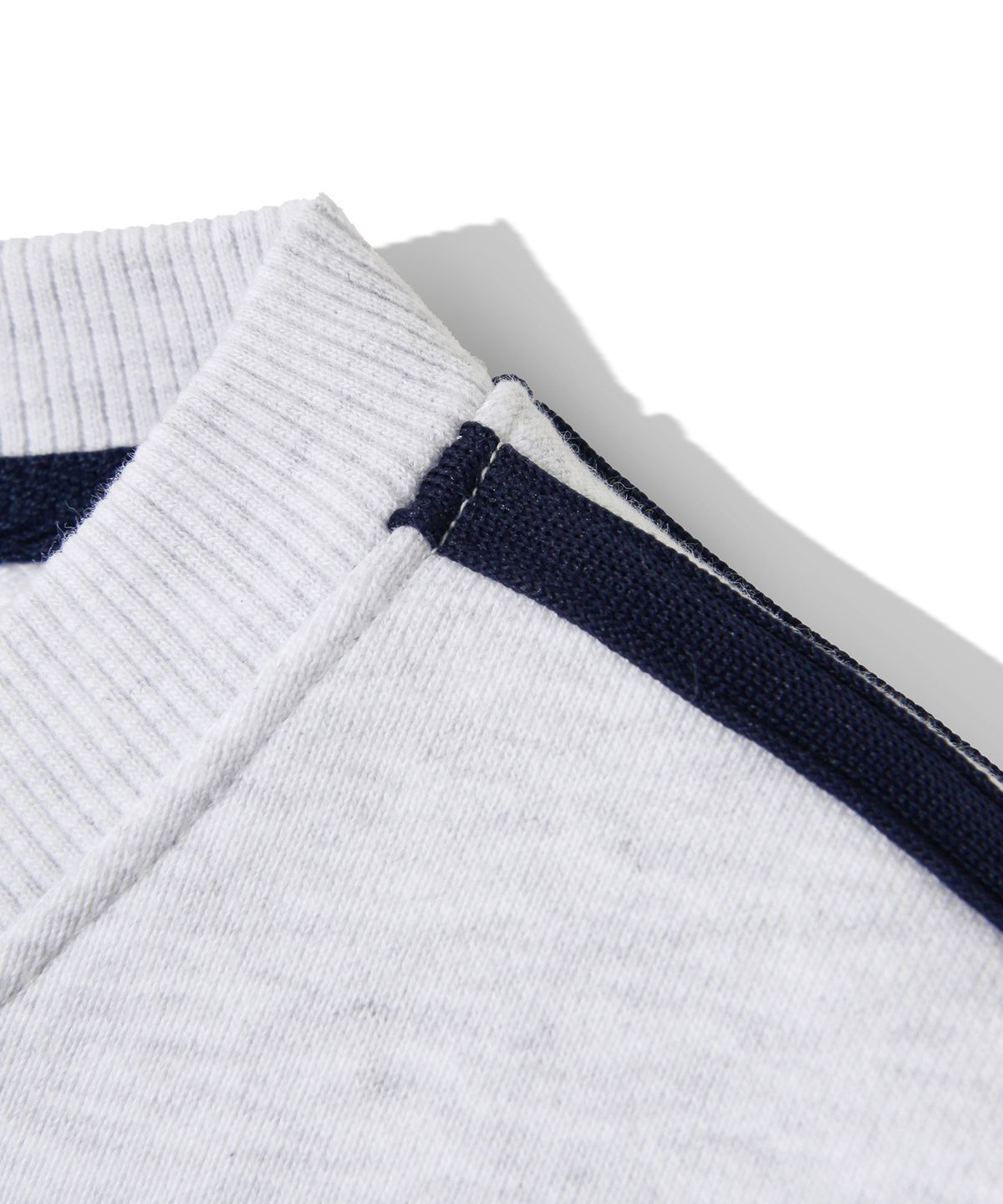 다이아몬드 레이라(DIAMOND LAYLA) SVRL Club Vneck Sweatshirt T84 - White Melange