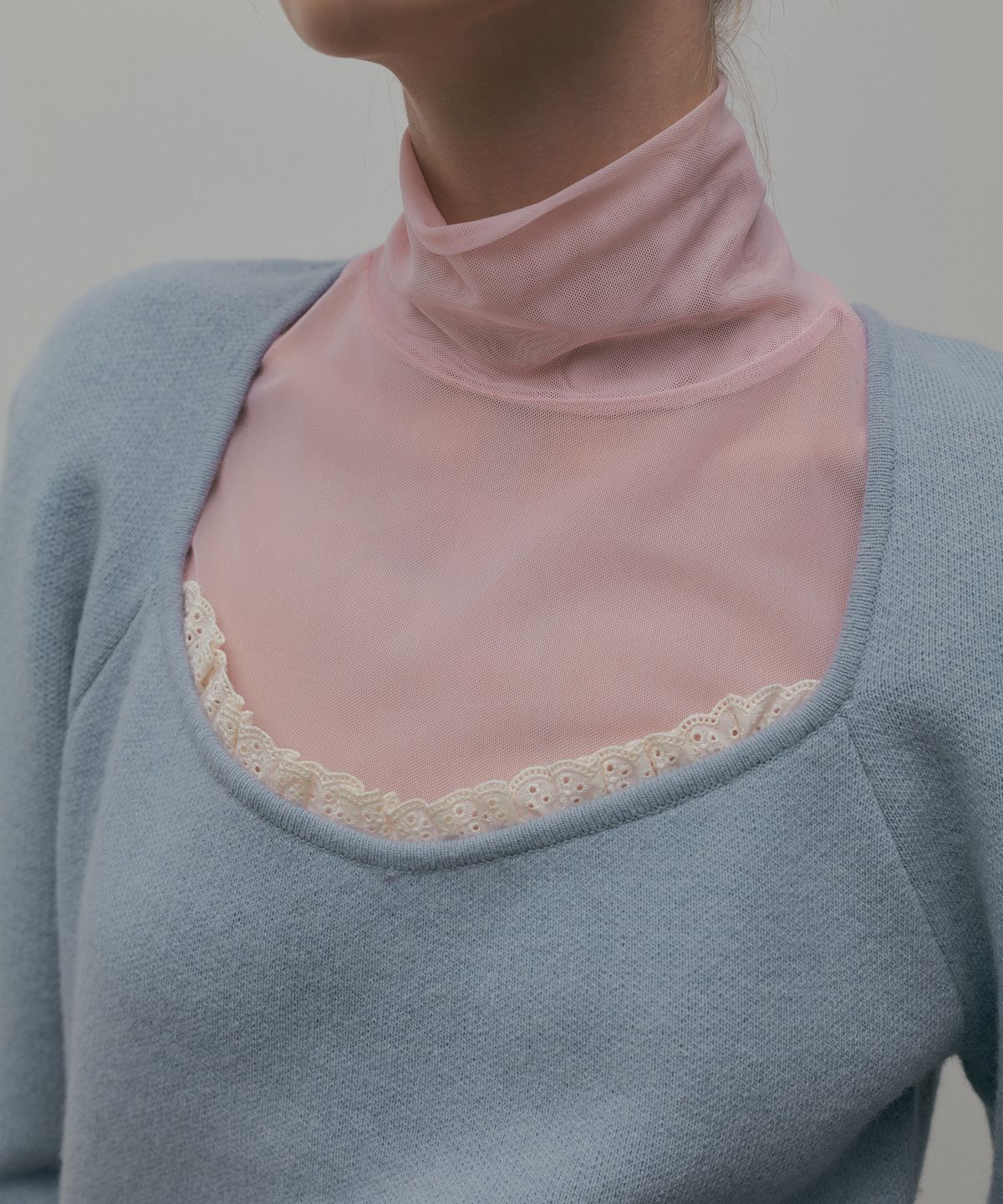 오버듀플레어(OVERDUEFLAIR) LACE TRIMMING KNIT OPS_BABY BLUE