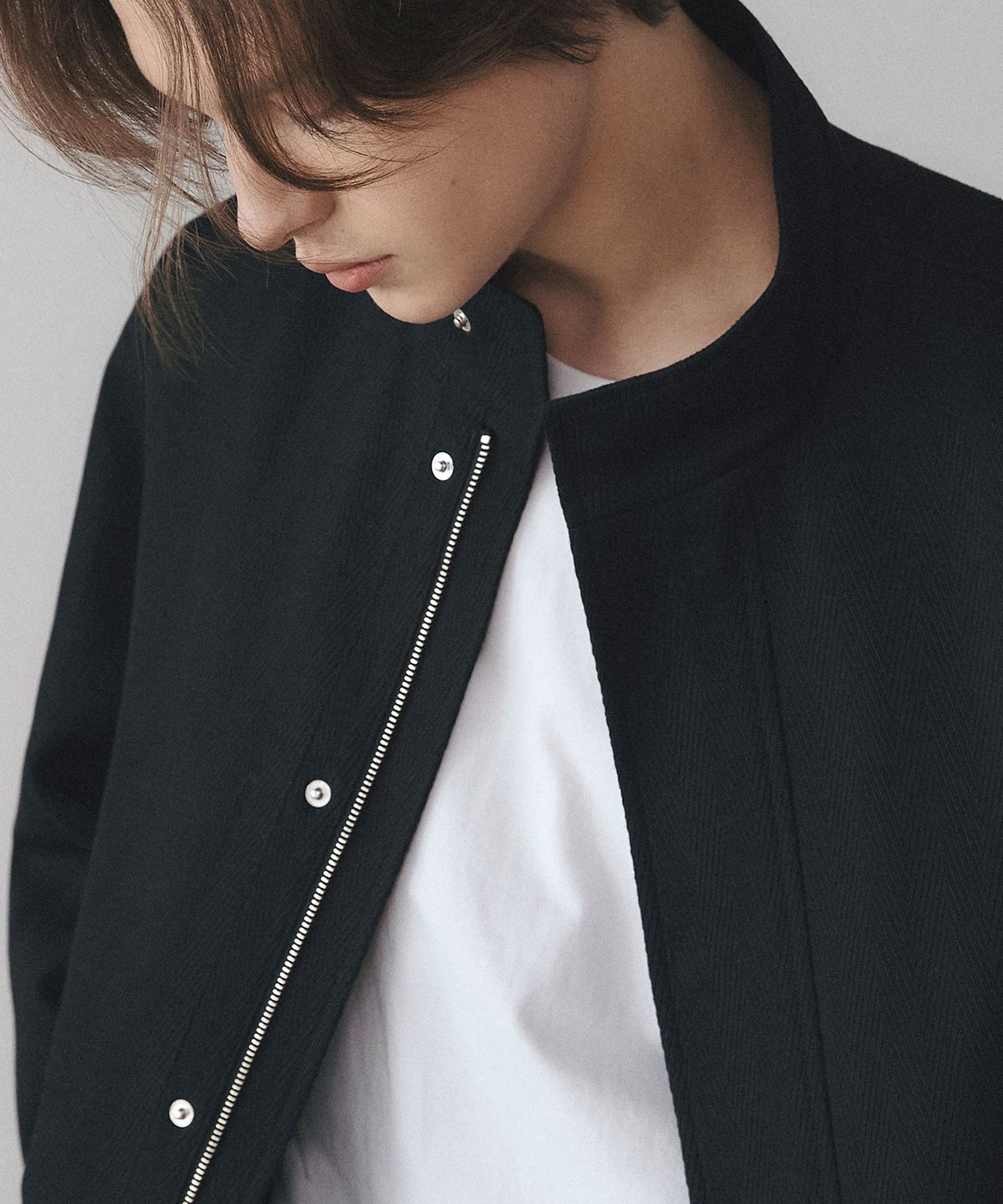 로템버(ROTEMBER) 헤링본 트윌 하이넥 자켓 [BLACK]