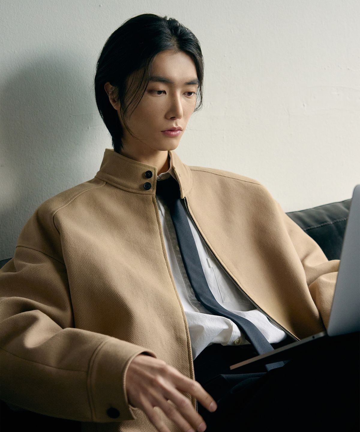 로템버(ROTEMBER) 플랩 트윌 해링턴 자켓 [BEIGE]