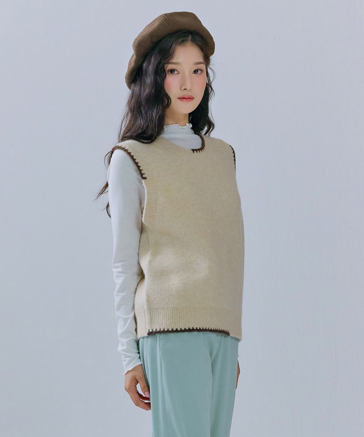 체이스컬트(CHASECULT) 여성 배색 스티치 베스트-CFRG7372C05