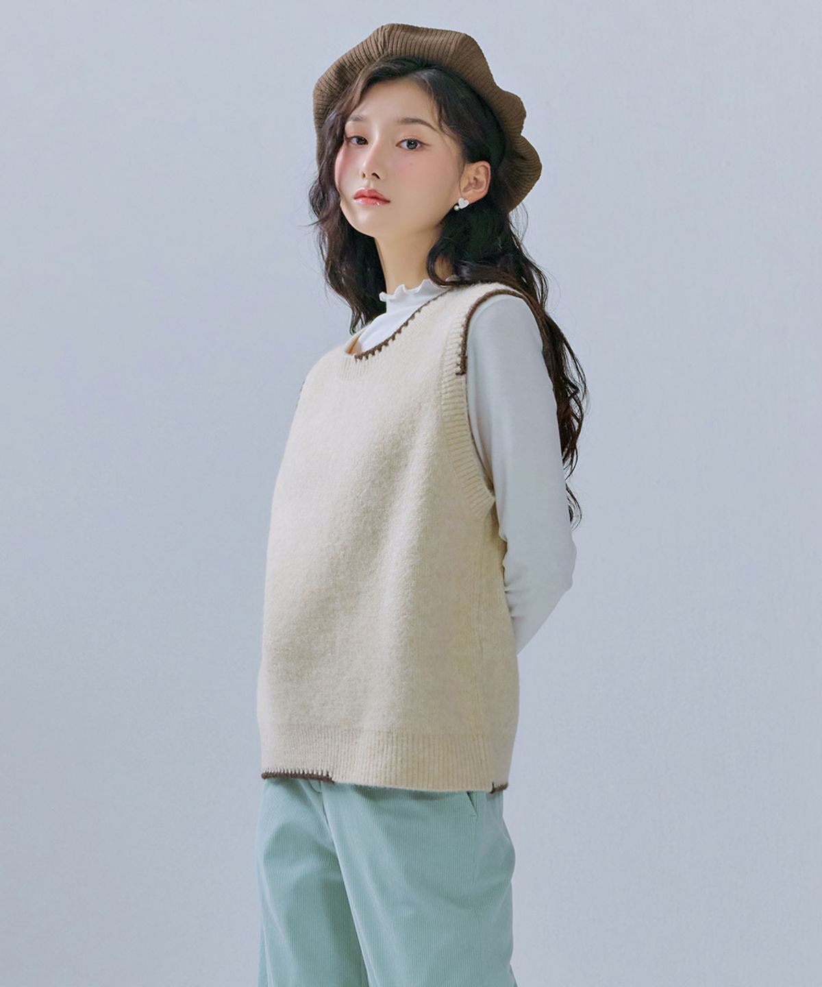 체이스컬트(CHASECULT) 여성 배색 스티치 베스트-CFRG7372C05