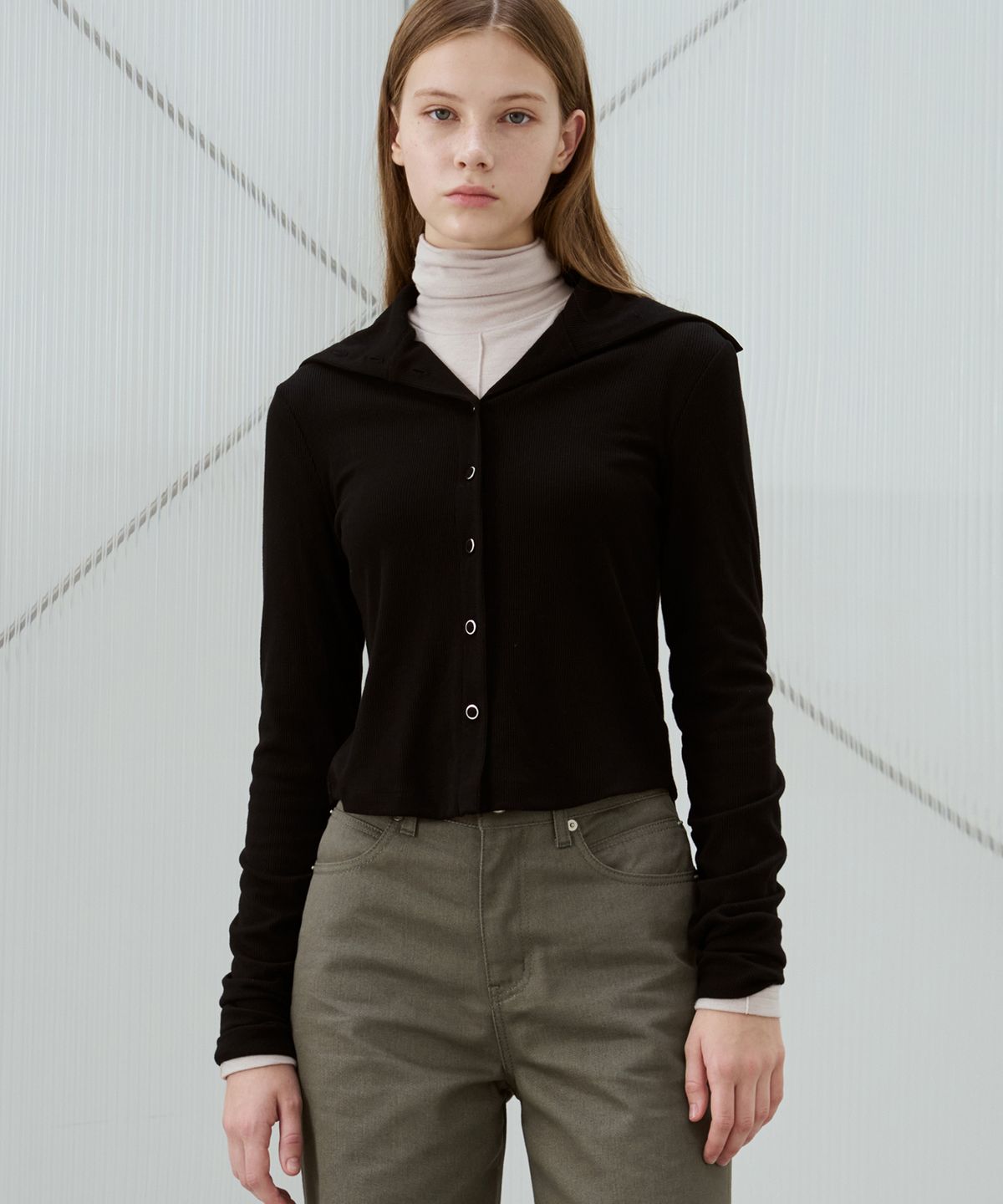 드로우핏 우먼(DRAWFIT WOMEN) 페탈 셔링 터틀넥 가디건 [CREAM]