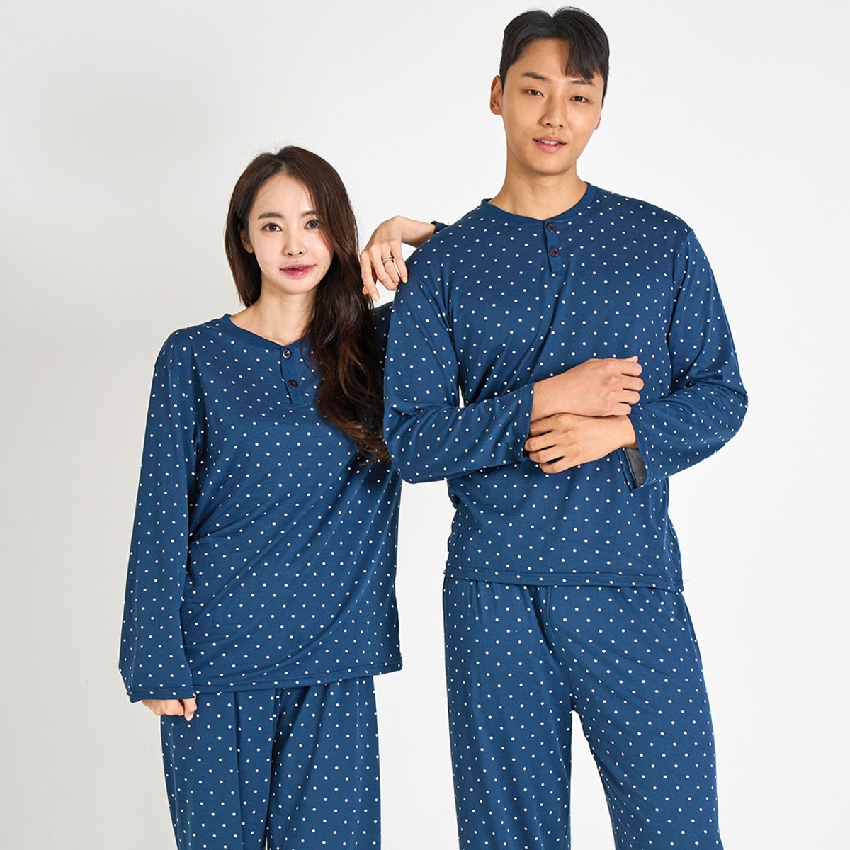 에이원(AONE) [SET] 커플 미니도트 피치기모 라운드 상하 잠옷