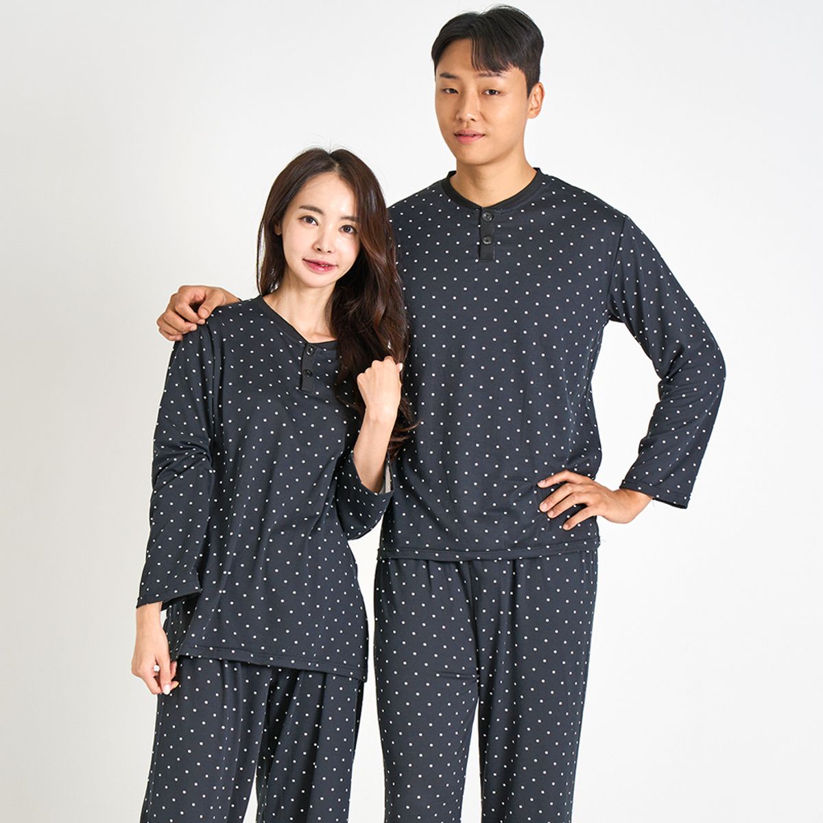 에이원(AONE) [SET] 커플 미니도트 피치기모 라운드 상하 잠옷
