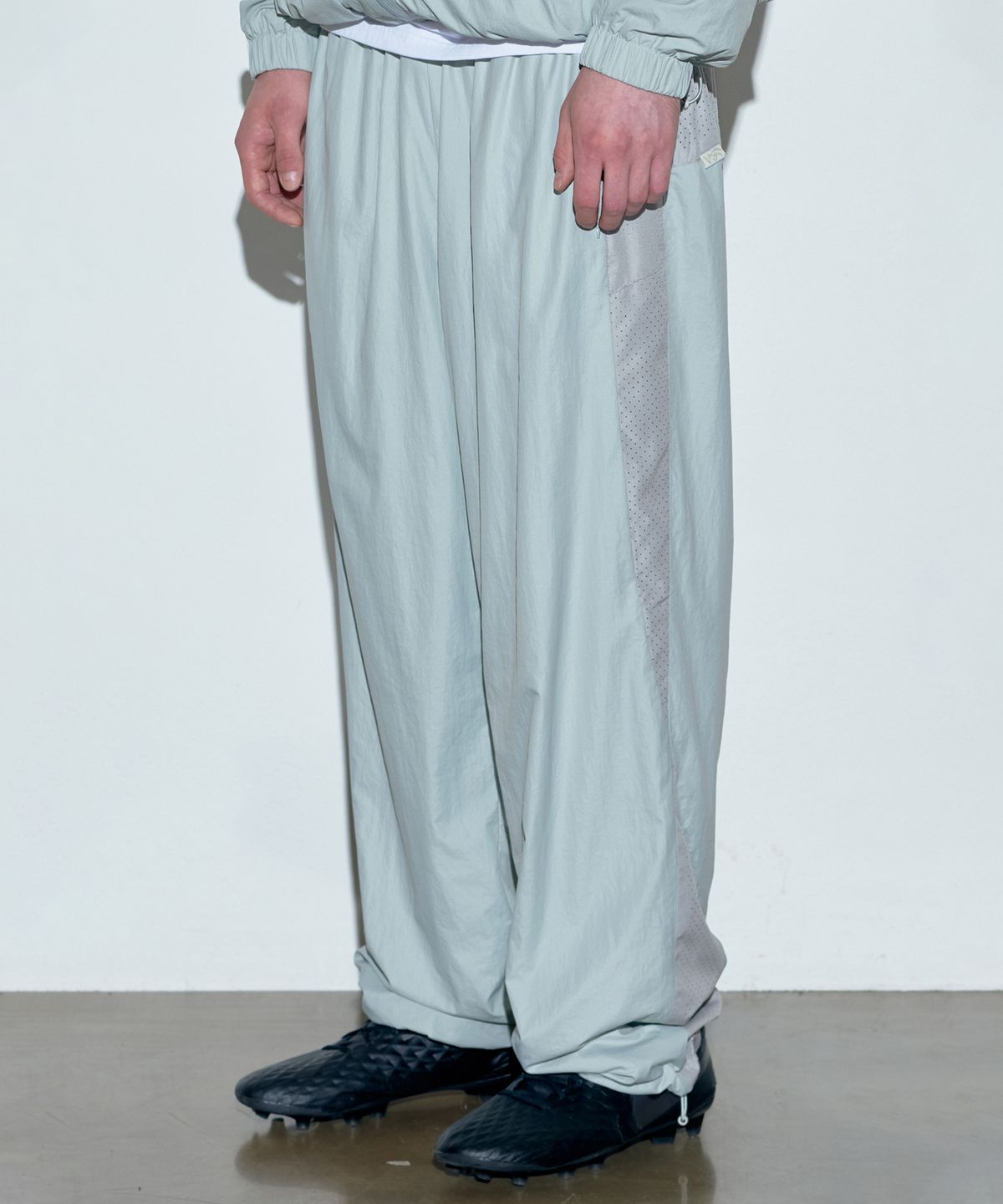 스컬프터(SCULPTOR) Paneled Wind Pants Sage