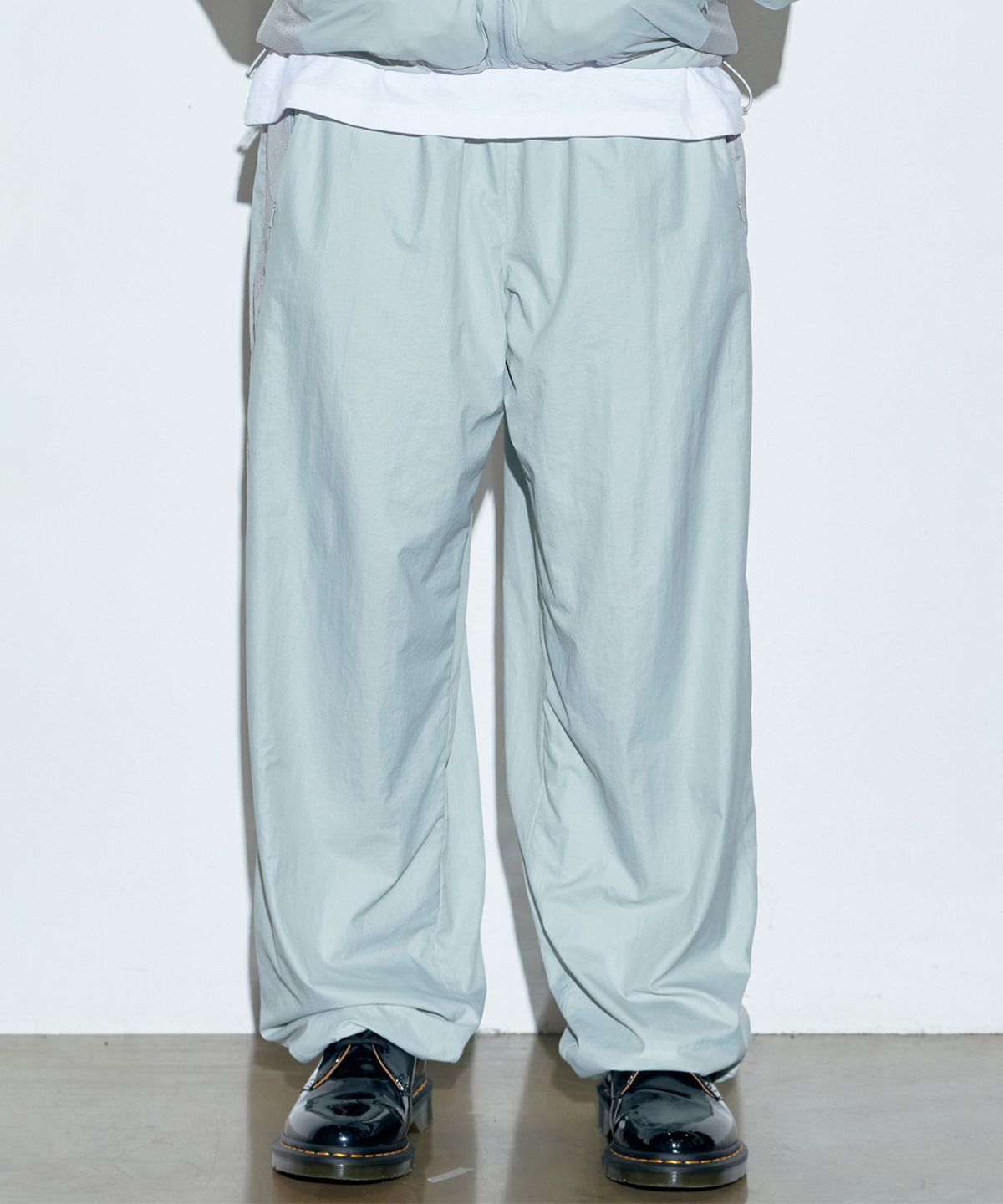 스컬프터(SCULPTOR) Paneled Wind Pants Sage
