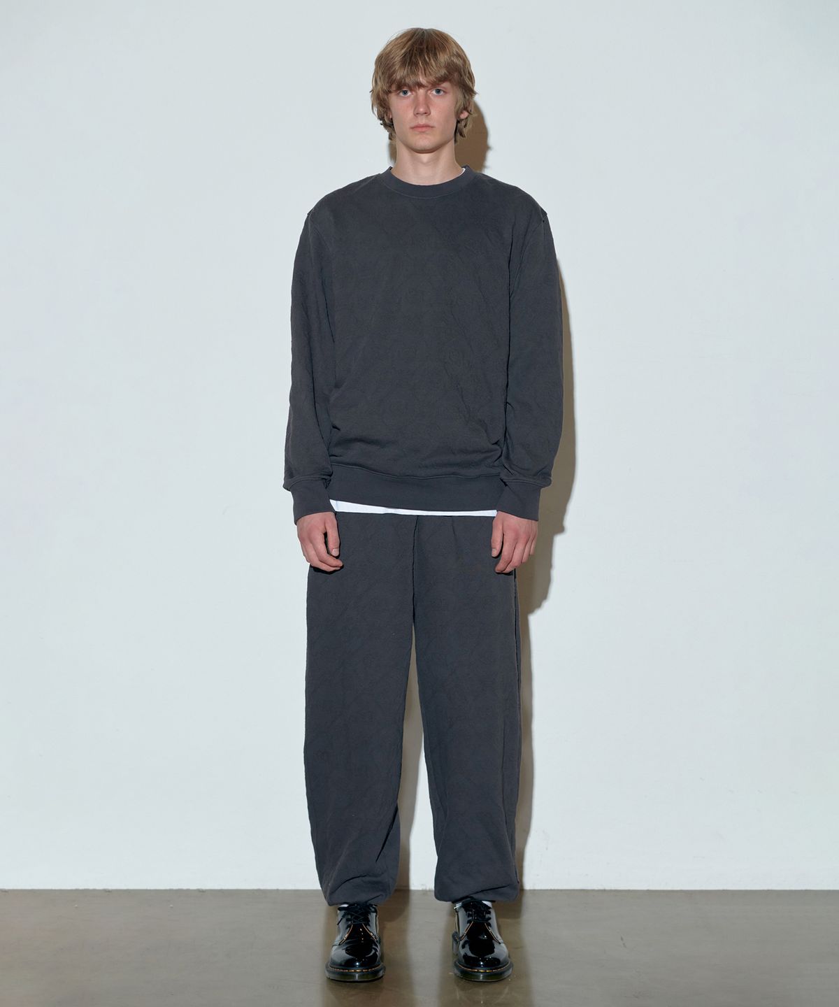 스컬프터(SCULPTOR) Jacquard Flower Jogger Pants Charcoal