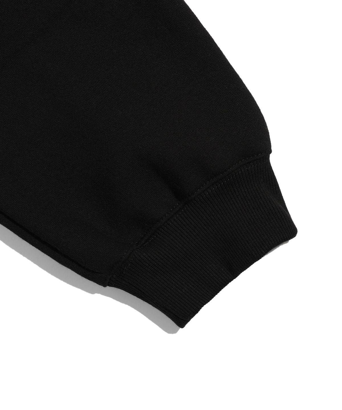 이스트쿤스트(ISTKUNST) IK 5STAR LOGO V NECK SWEATSHIRTS_BLACK(IK2DFMM461A)