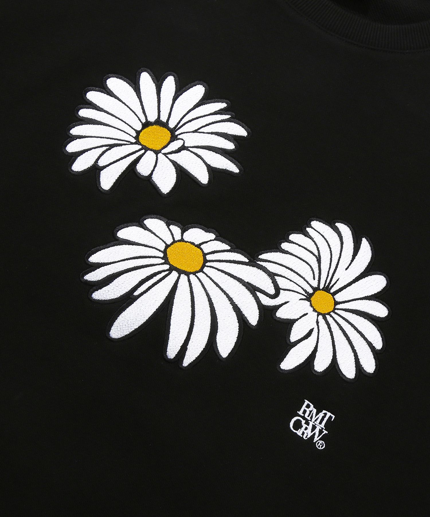 さらに100円引き◆ROMANTIC CROWN◆TRIPLE DAISY CREWNECK MUSINSA | ROMANTIC CROWN Triple Daisy Crew Neck_Black