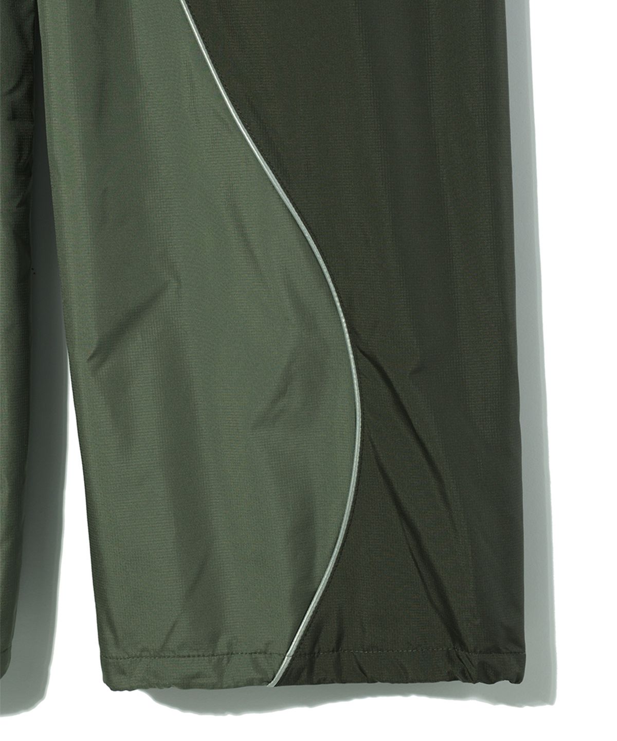 크리틱(CRITIC) WORMHOLE LOGO PANTS KHAKI