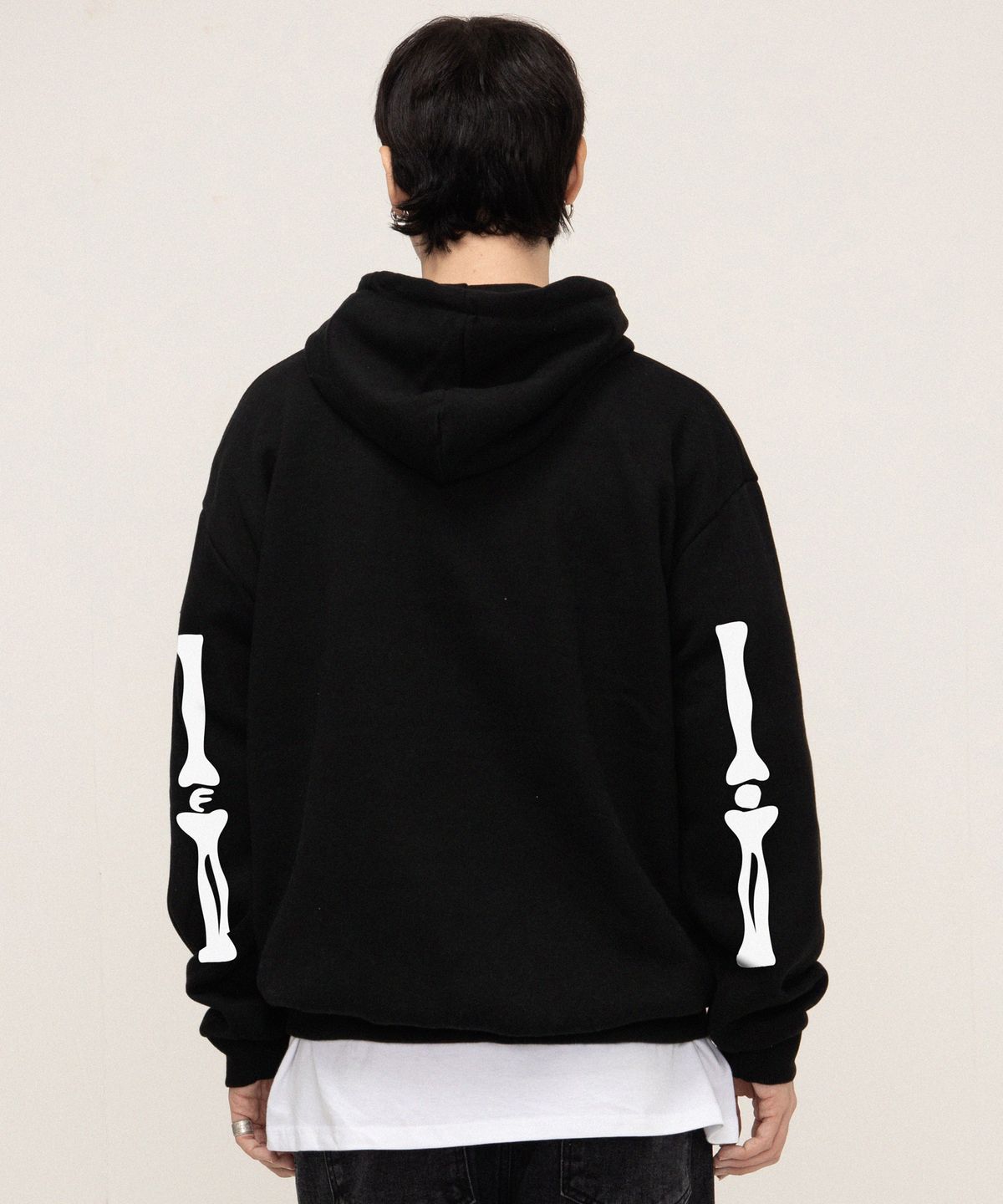 그레이버(GRAVER) [UNISEX]엘보우 OF 본 후드티_블랙