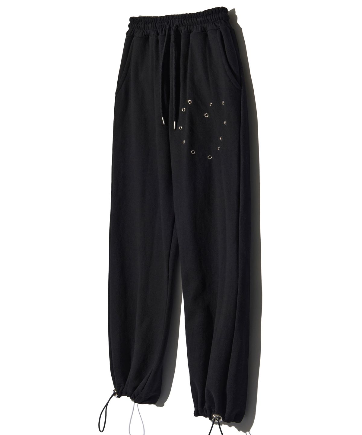 피스메이커(PIECE MAKER) HEART EYELET SWEAT PANTS (BLACK)