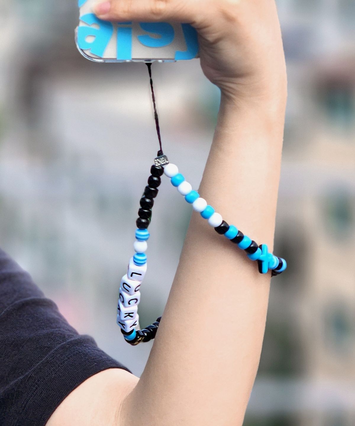봉보(BONBEAU) Kitsch motive initial phone strap 키치 모티브 이니셜 비즈 폰 스트랩
