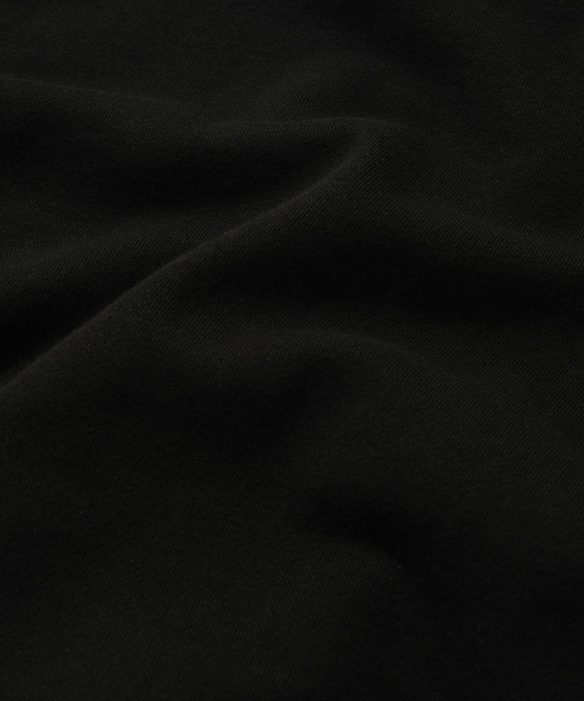 스웨이드(SUADE) MONOGRAM CROP CREWNECK [BLACK]