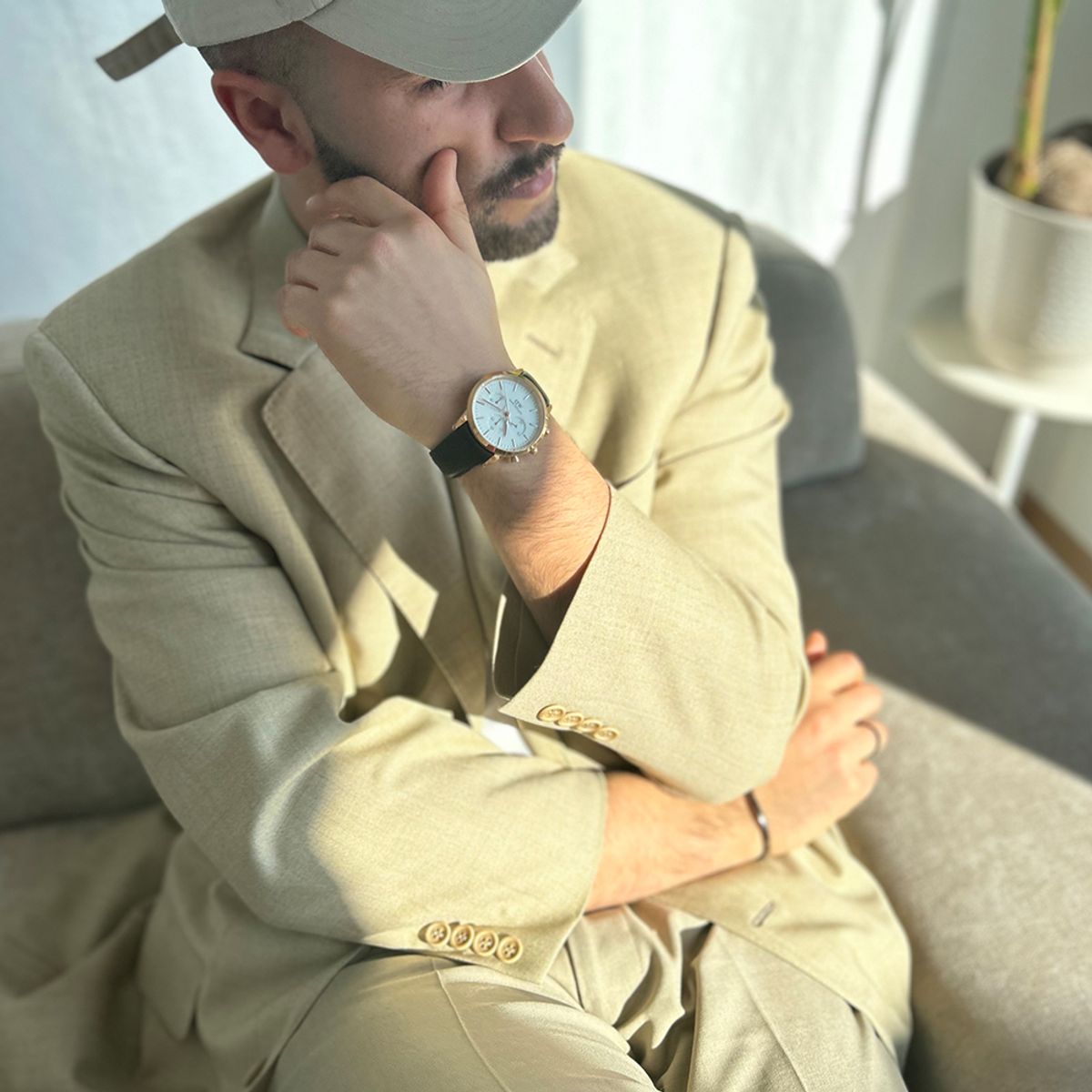 다니엘 웰링턴(DANIEL WELLINGTON) ICONIC CHRONOGRAPH SHEFFIELD 블랙가죽스트랩 남성시계